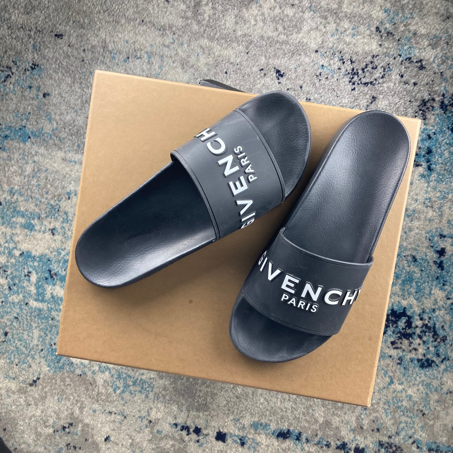 GIVENCHY SLIDERS (FITS 11)