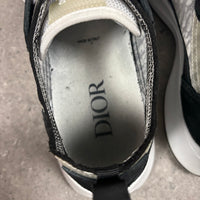 DIOR B25 BLACK / WHITE - (EU 42 / UK 8)
