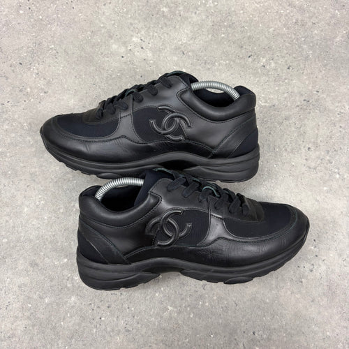CHANEL RUNNERS -  (EU 41 / UK 7)