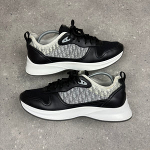 DIOR B25 BLACK/WHITE - (EU 43.5 / UK 9.5)