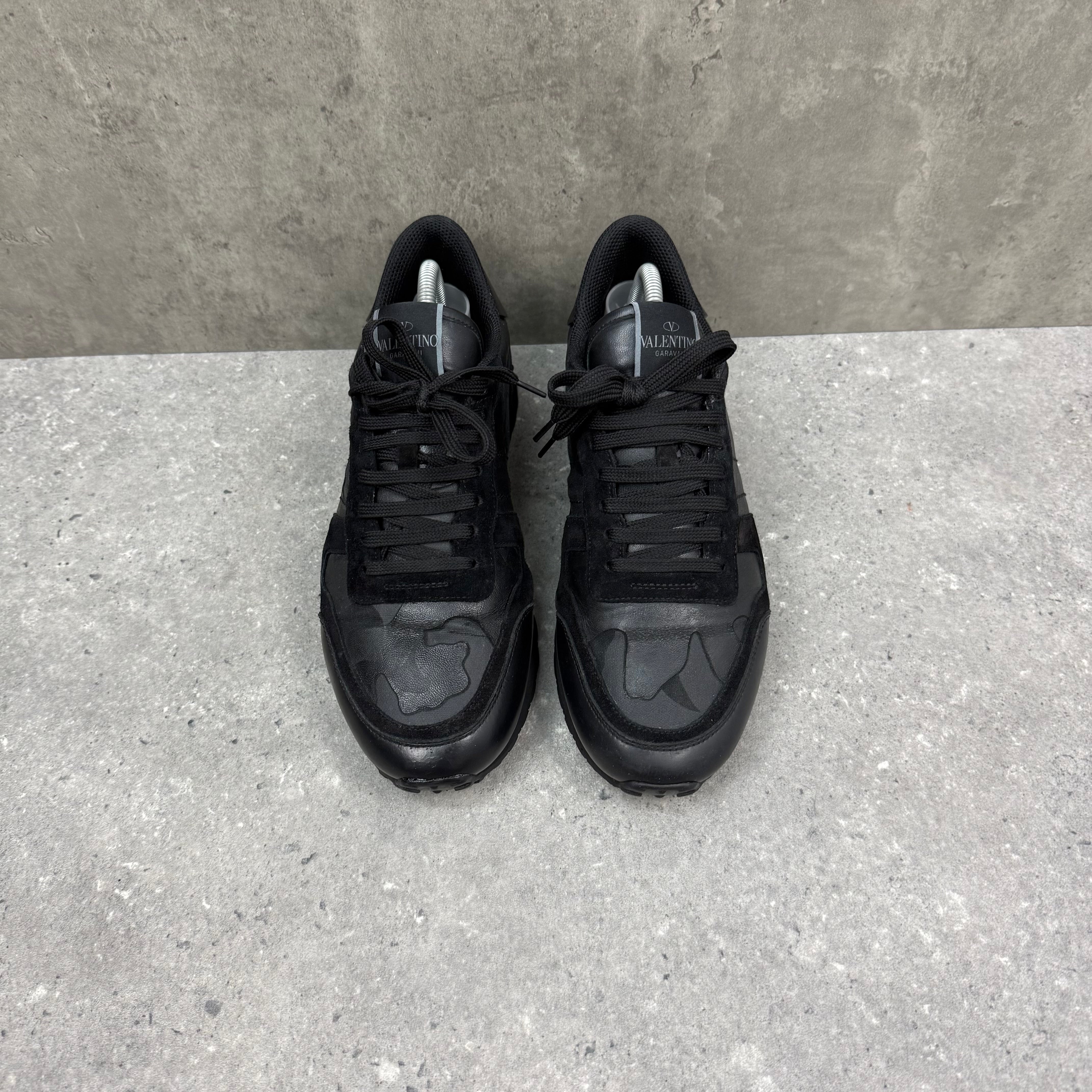 VALENTINO ROCKRUNNER BLACK - (EU42 / UK8)