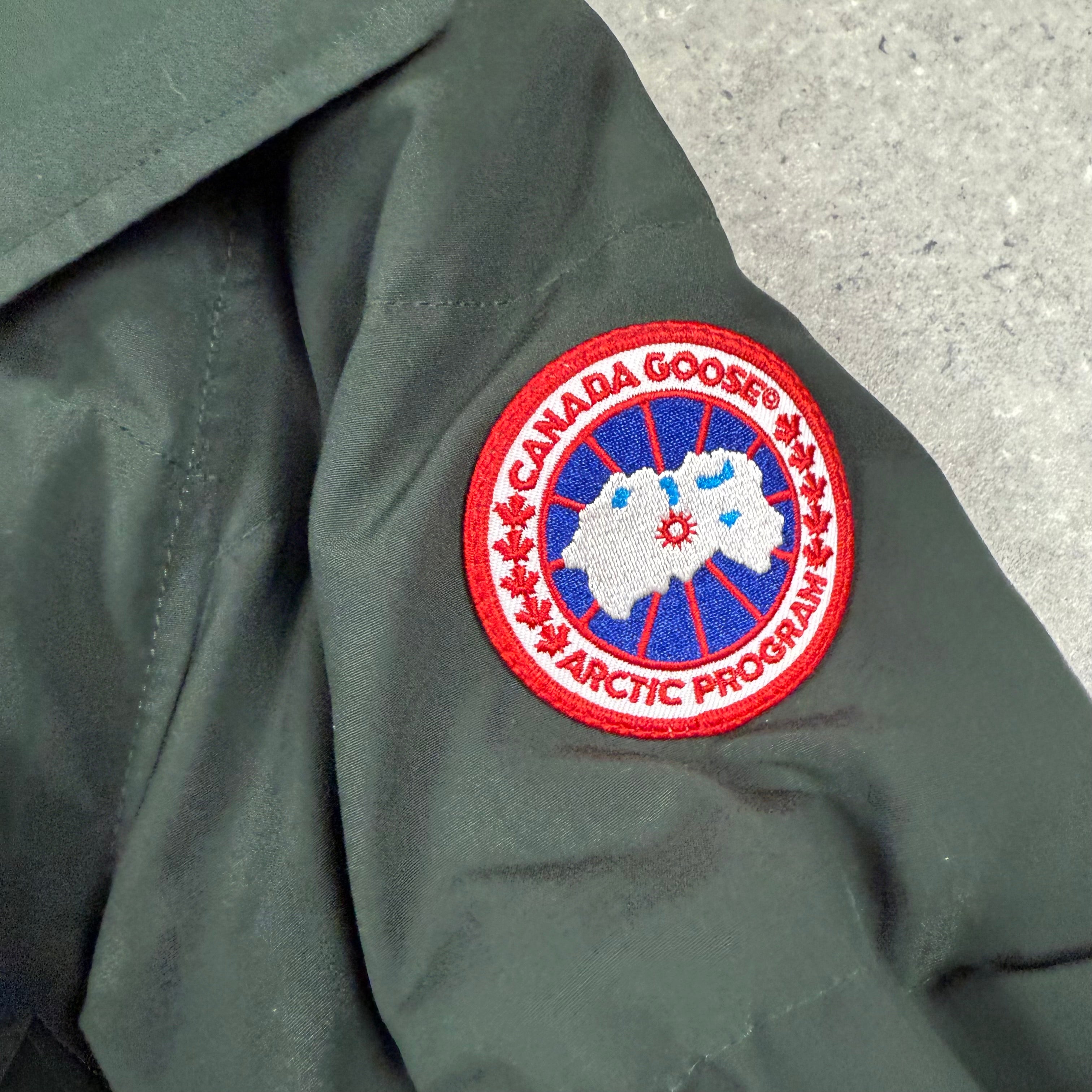 CANADA GOOSE WYDNAHM PARKA KHAKI - (M)