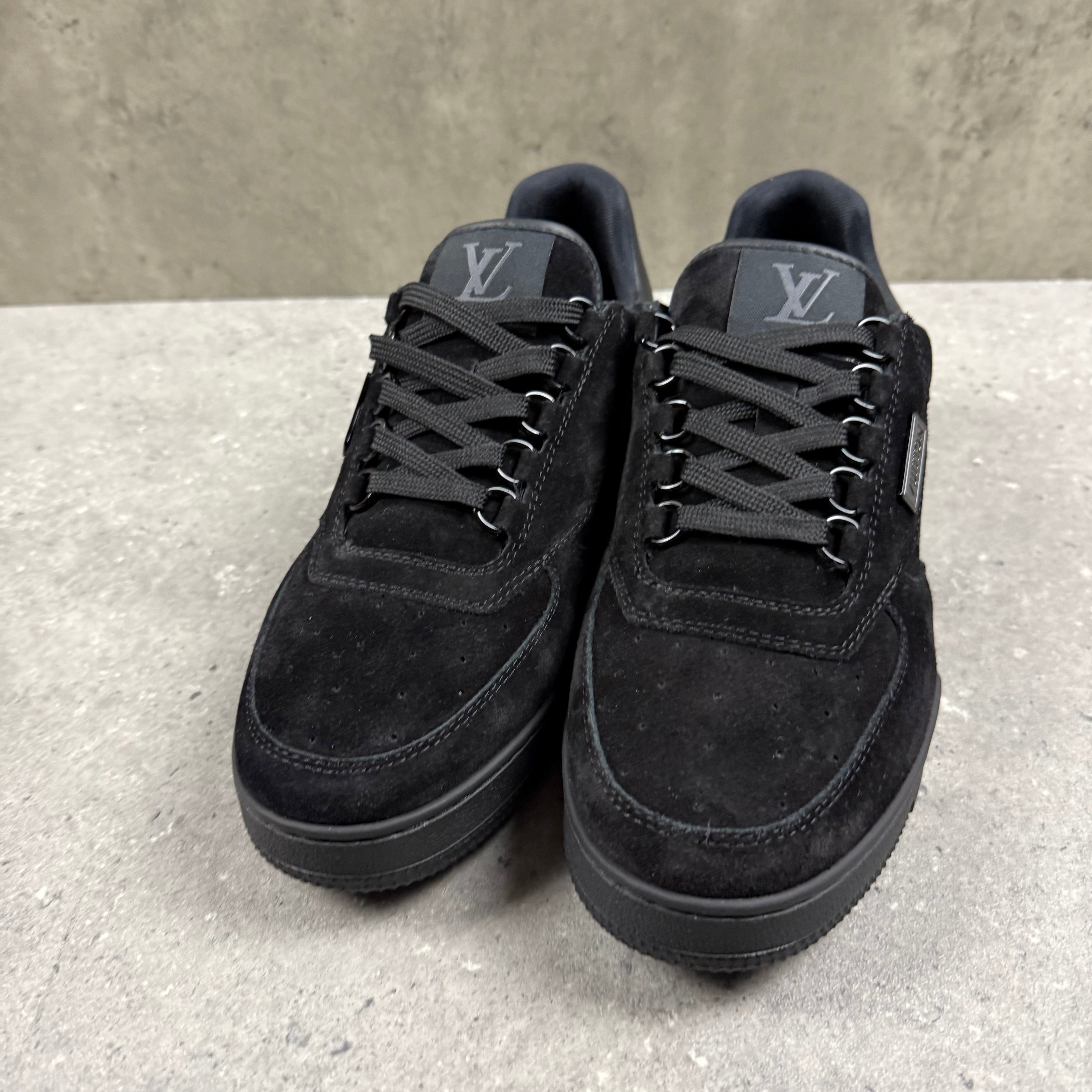 LOUIS VUITTON BLACK TRAINERS - EU41.5 (FITS UK 8.5)