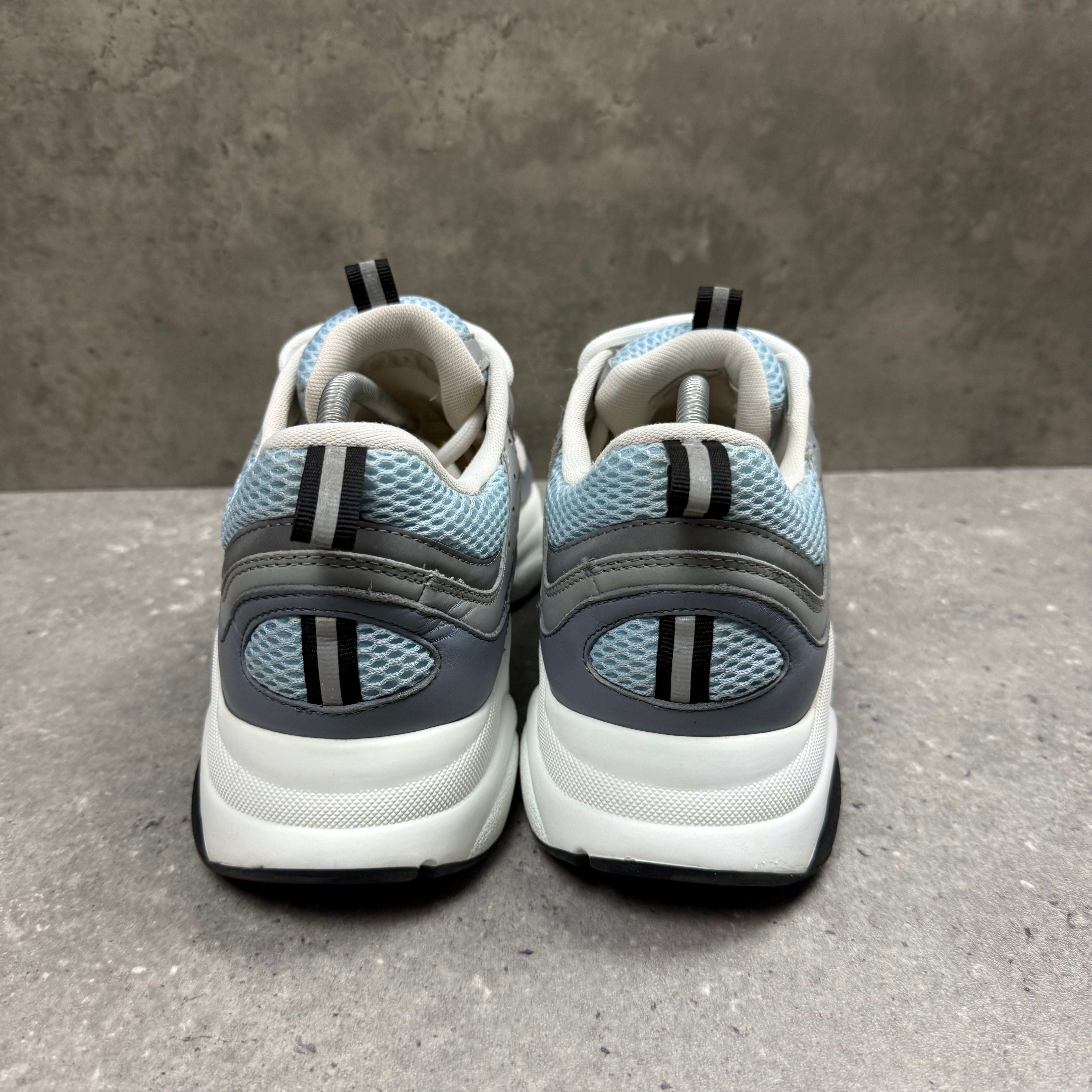 DIOR B22 BABY BLUE - (EU44 / UK10)
