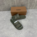 BURBERRY SLIDES KHAKI - (EU41 / UK7)