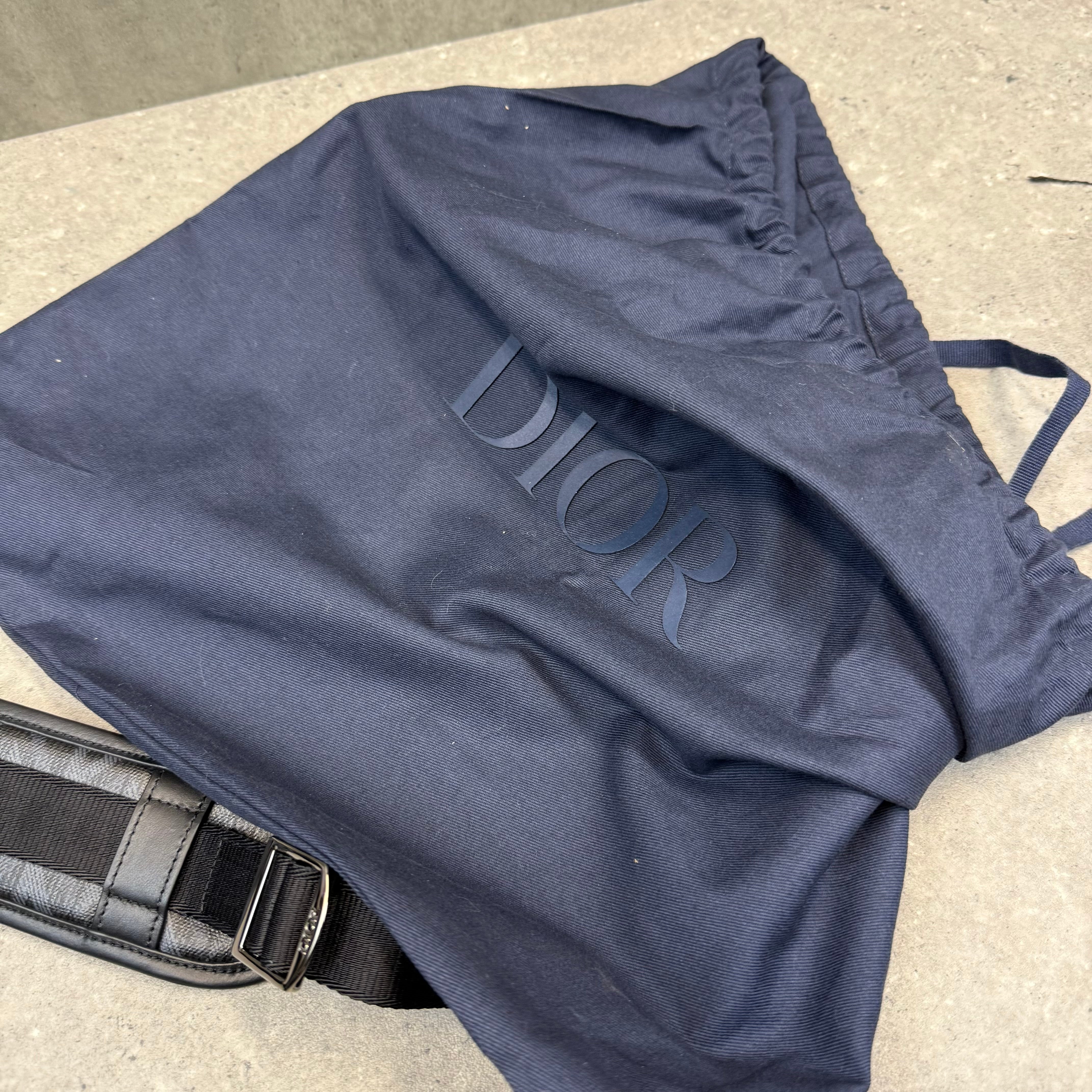 DIOR DIAMOND MESSENGER BAG - BLACK