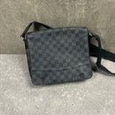 LOUIS VUITTON DISTRICT MESSENGER BAG