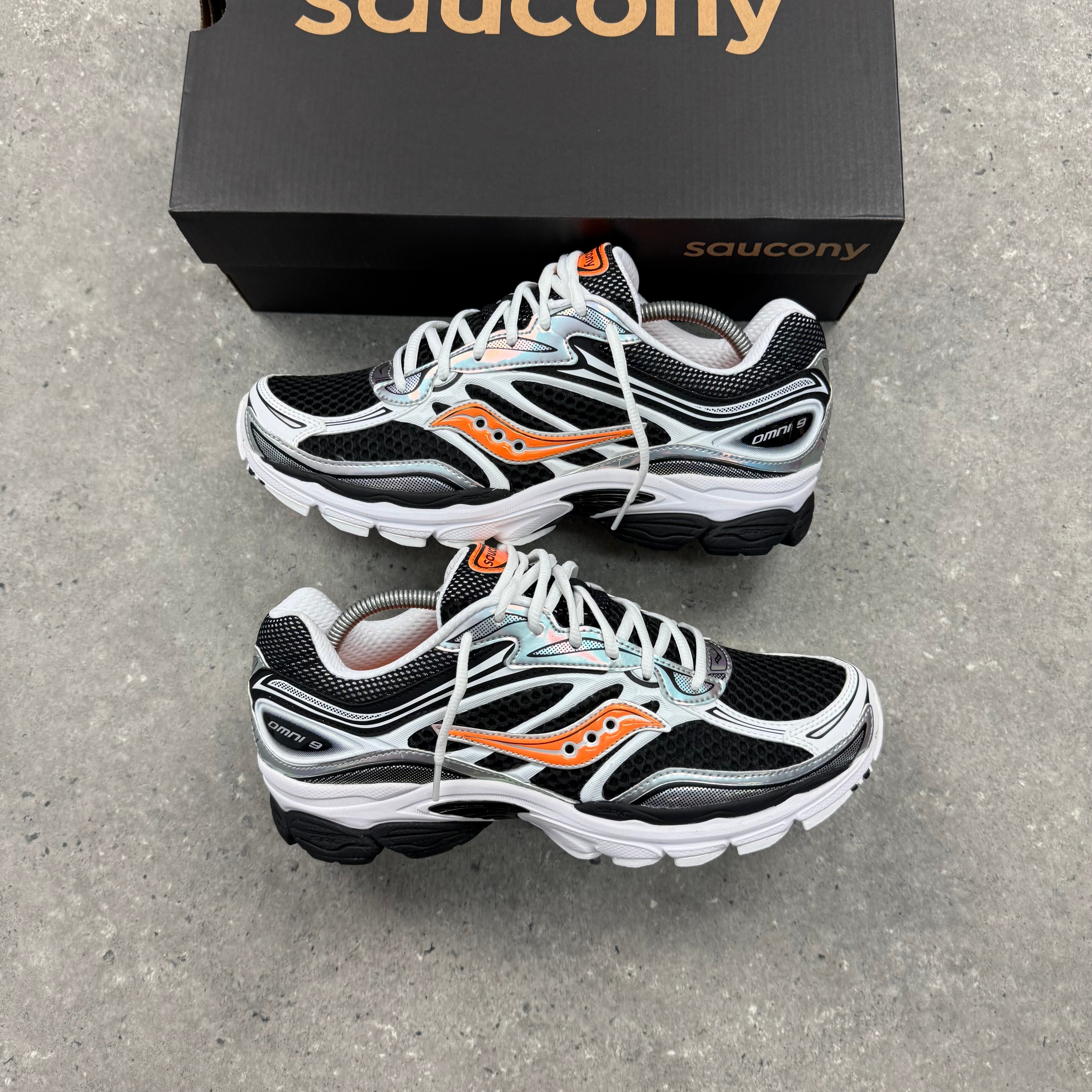 SAUCONY OMNI PRO GRID 9 - WHITE/V02