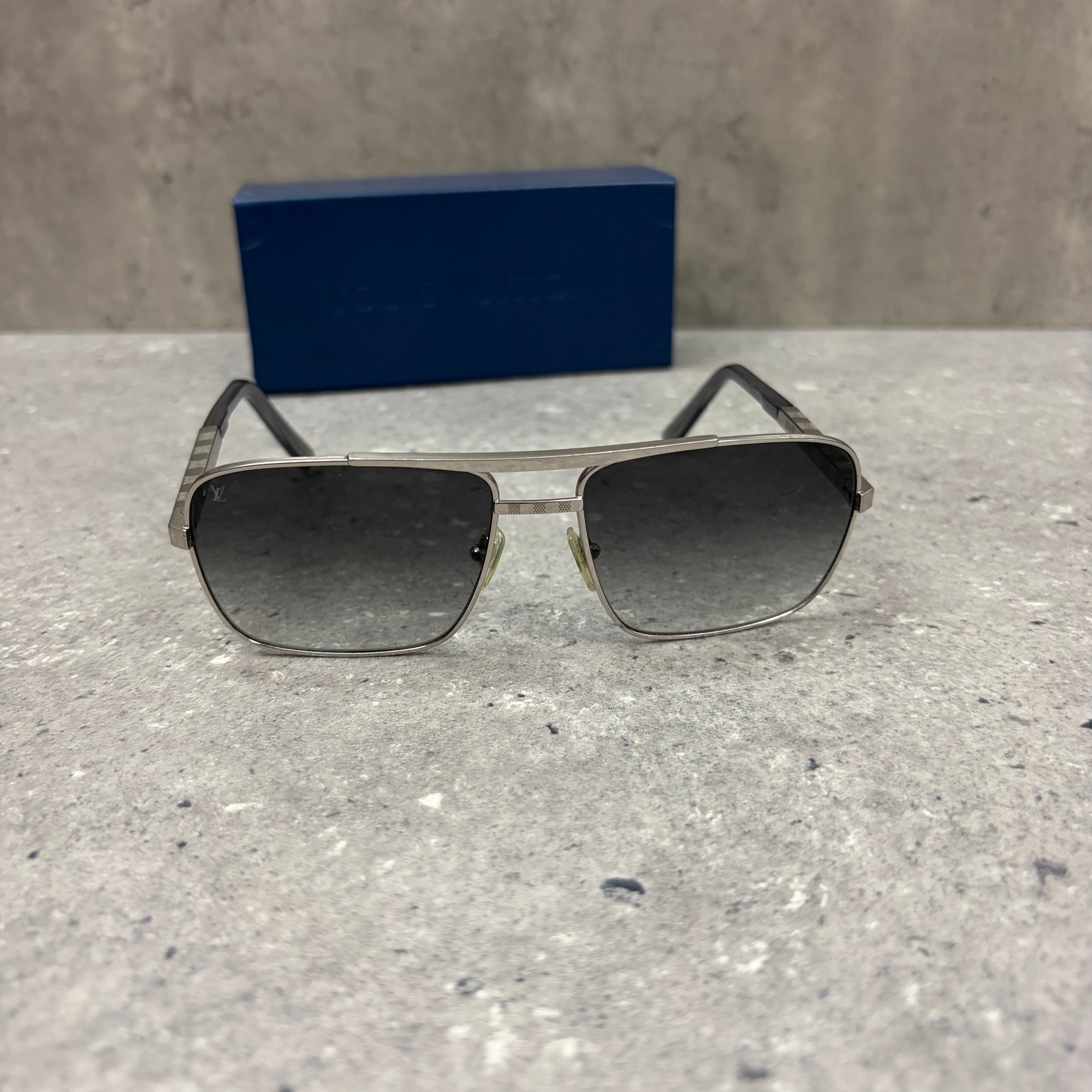 LOUIS VUITTON ATTITUDE SUNGLASSES SILVER