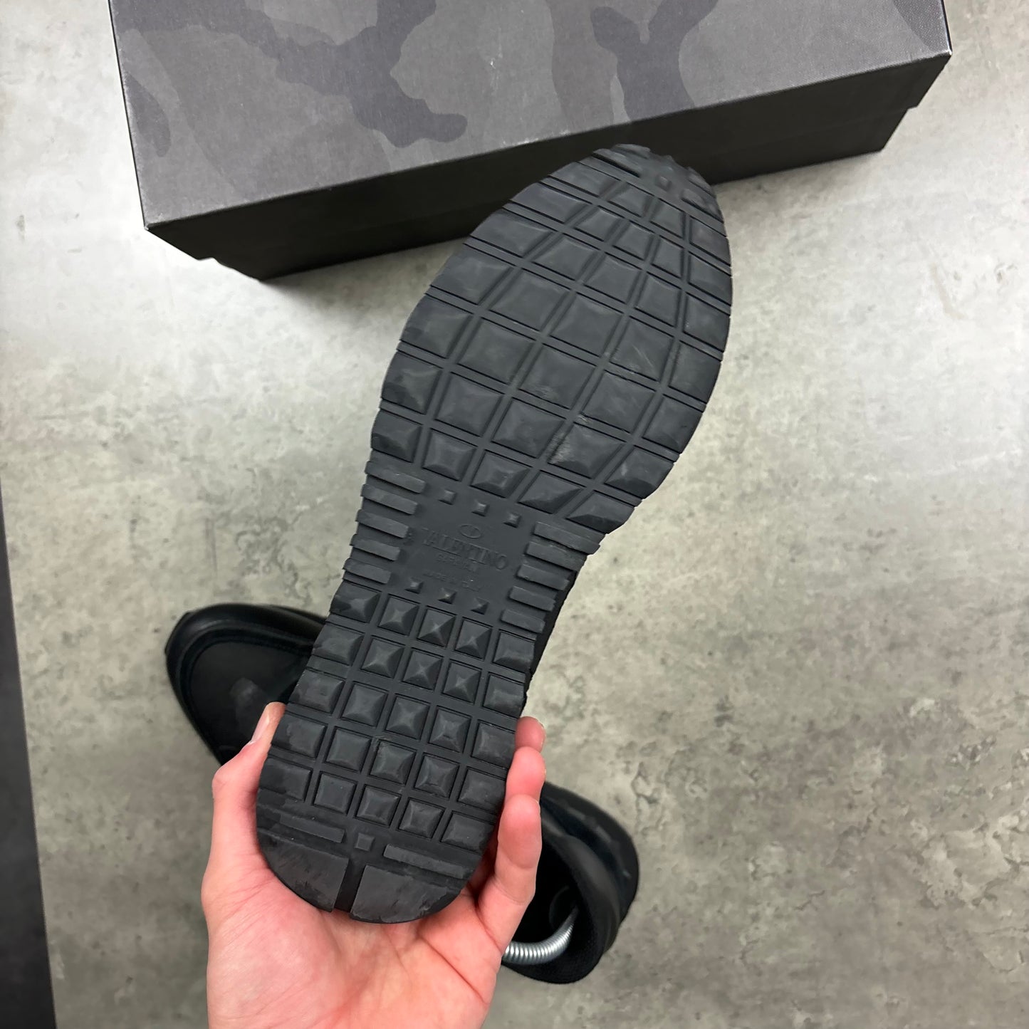 VALENTINO ROCKRUNNERS BLACK (FITS 7/8)