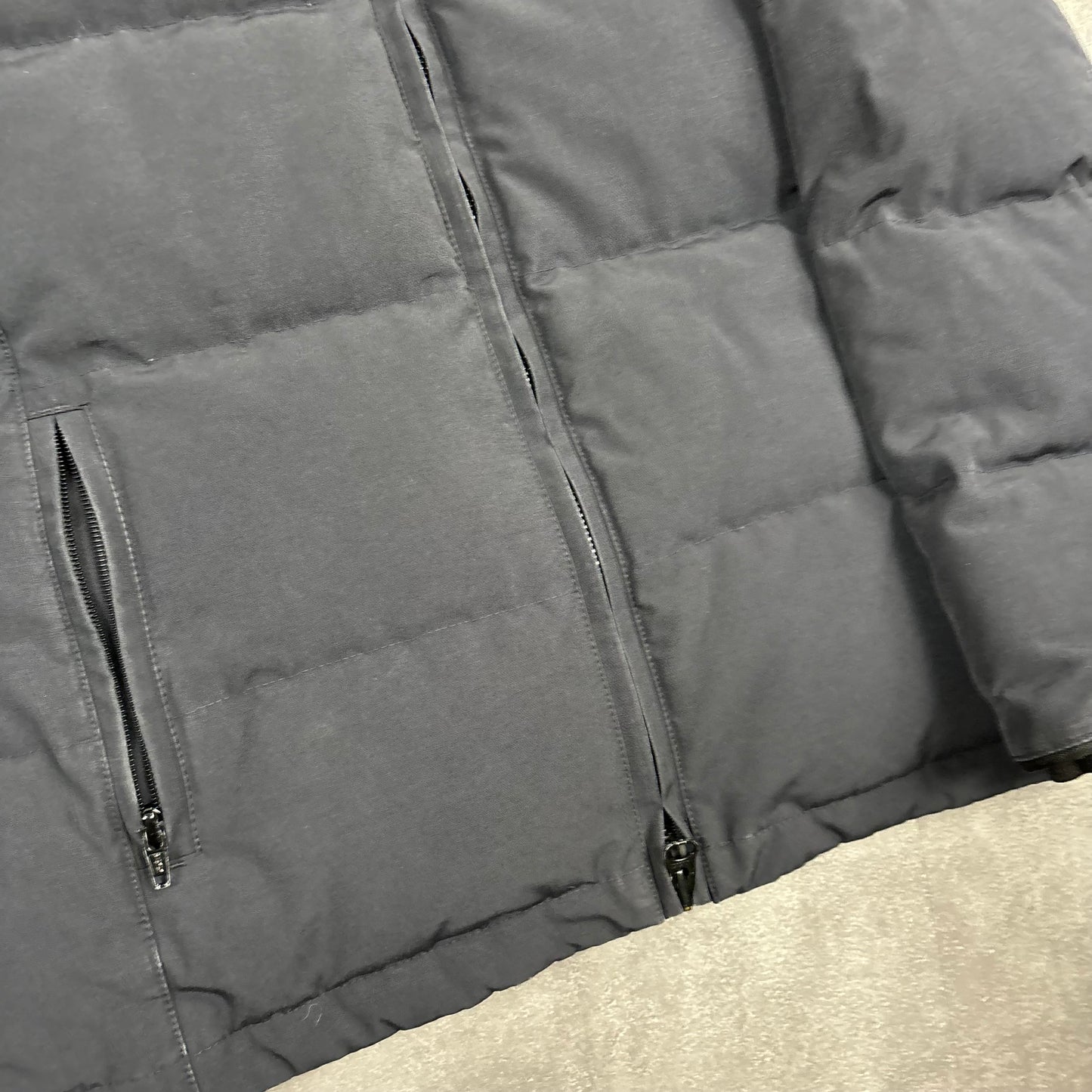 CANADA GOOSE CHELSEA PARKA (FITS A SMALL)