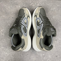 DIOR B30 OLIVE BEIGE - (EU 41 / UK 7)