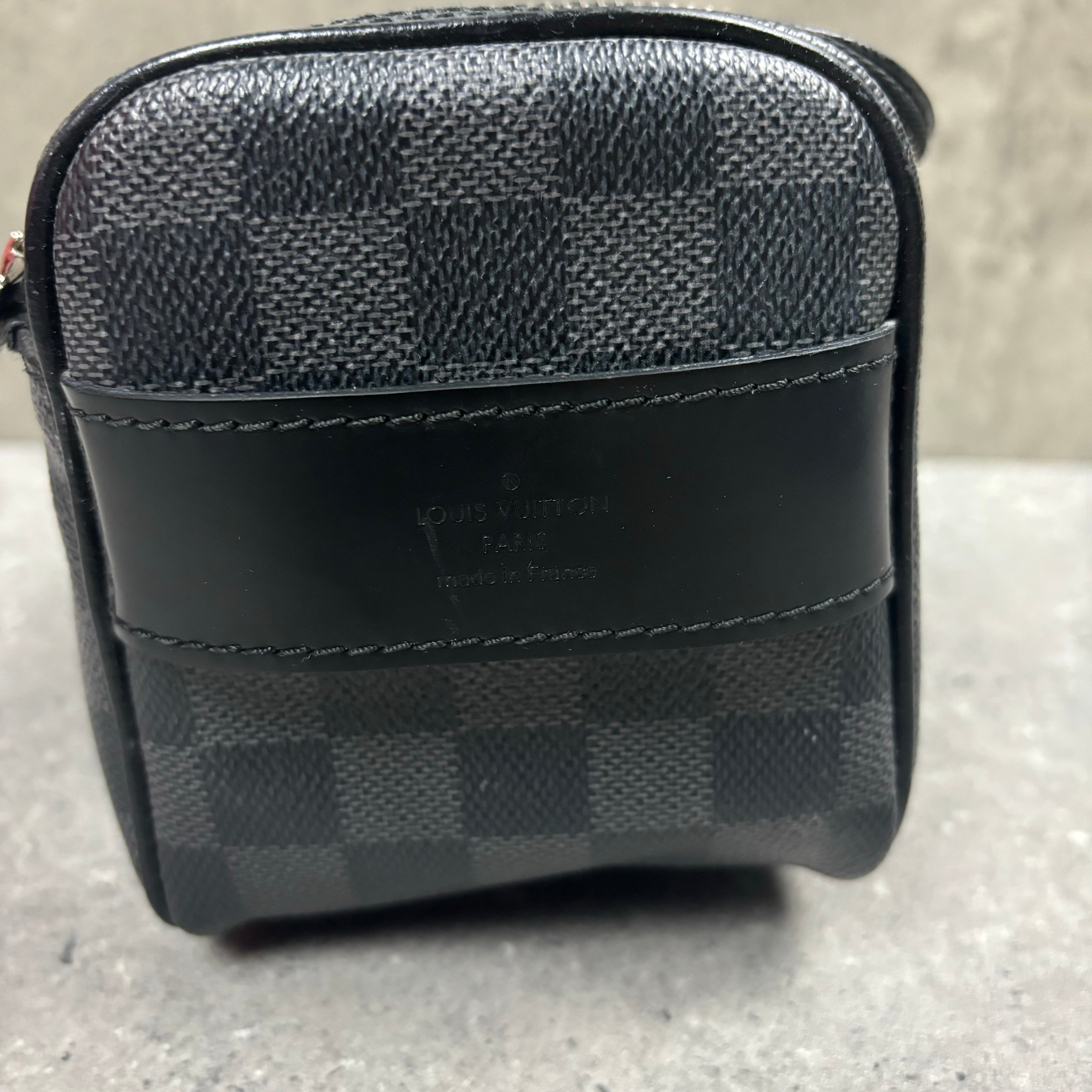 LOUIS VUITTON DAMIER WASH BAG