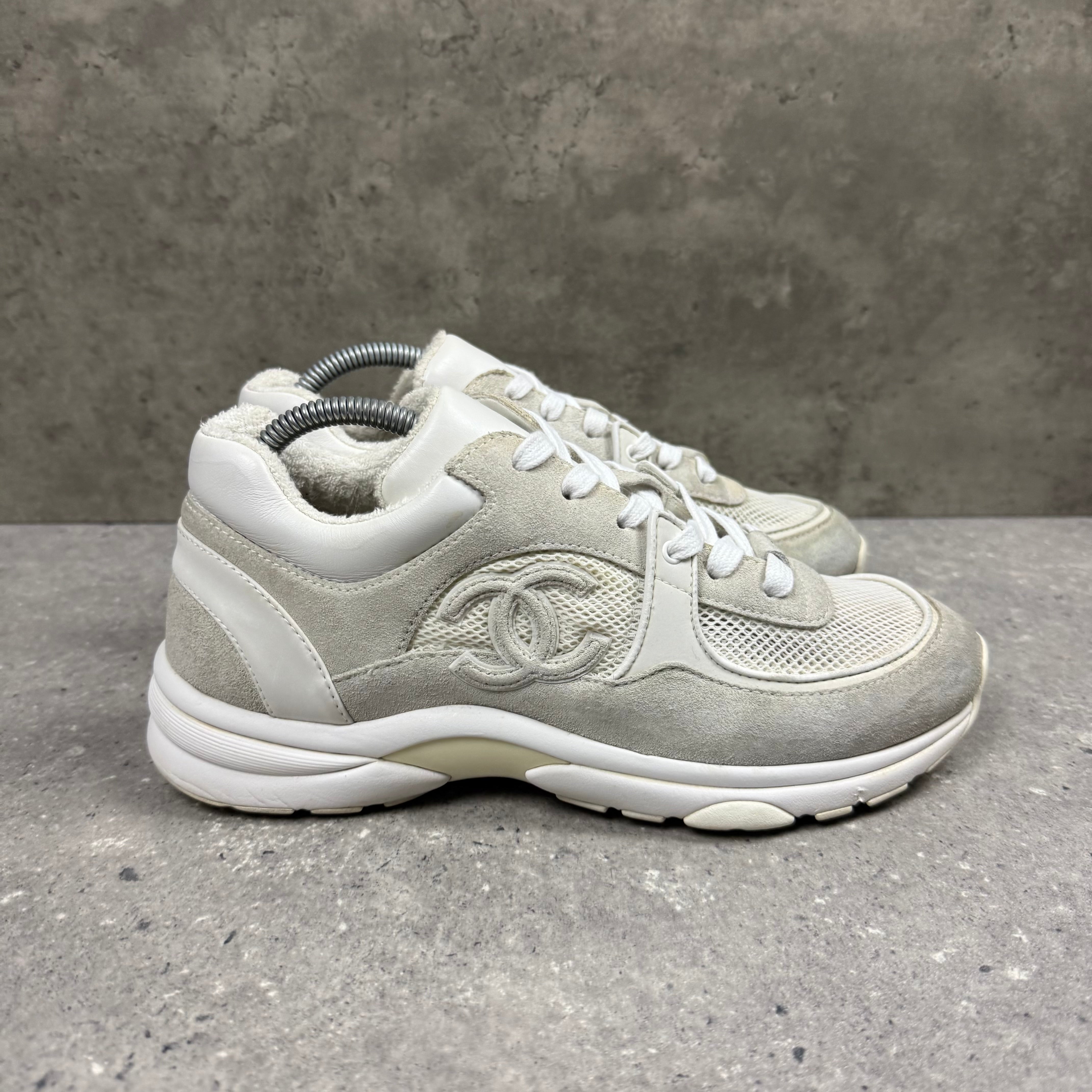 CHANEL RUNNERS WHITE -  (EU40 / UK6)