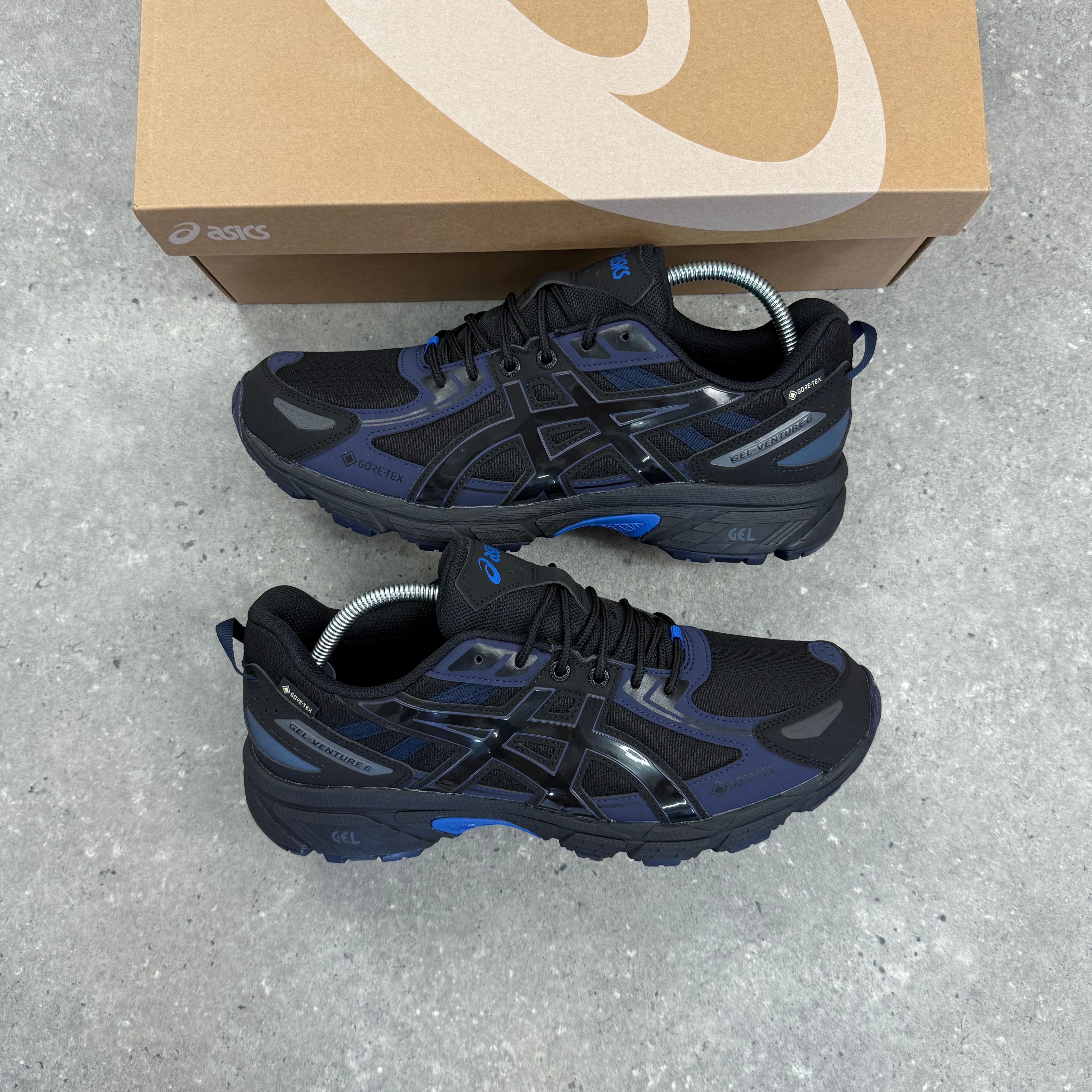 ASICS GEL VENTURE 6 - BLACK / ILLUSION BLUE
