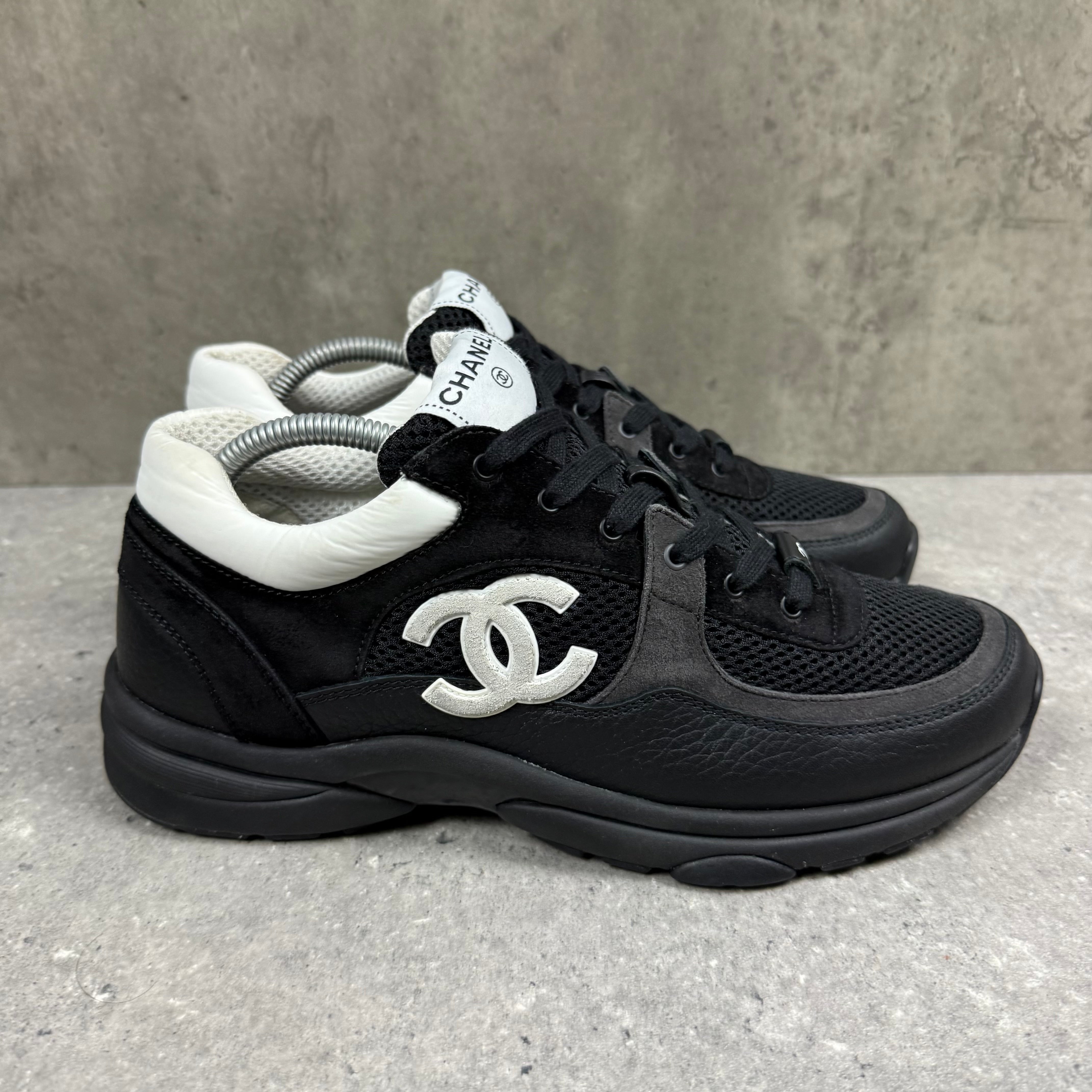 CHANEL RUNNERS -  (EU42 / UK8)
