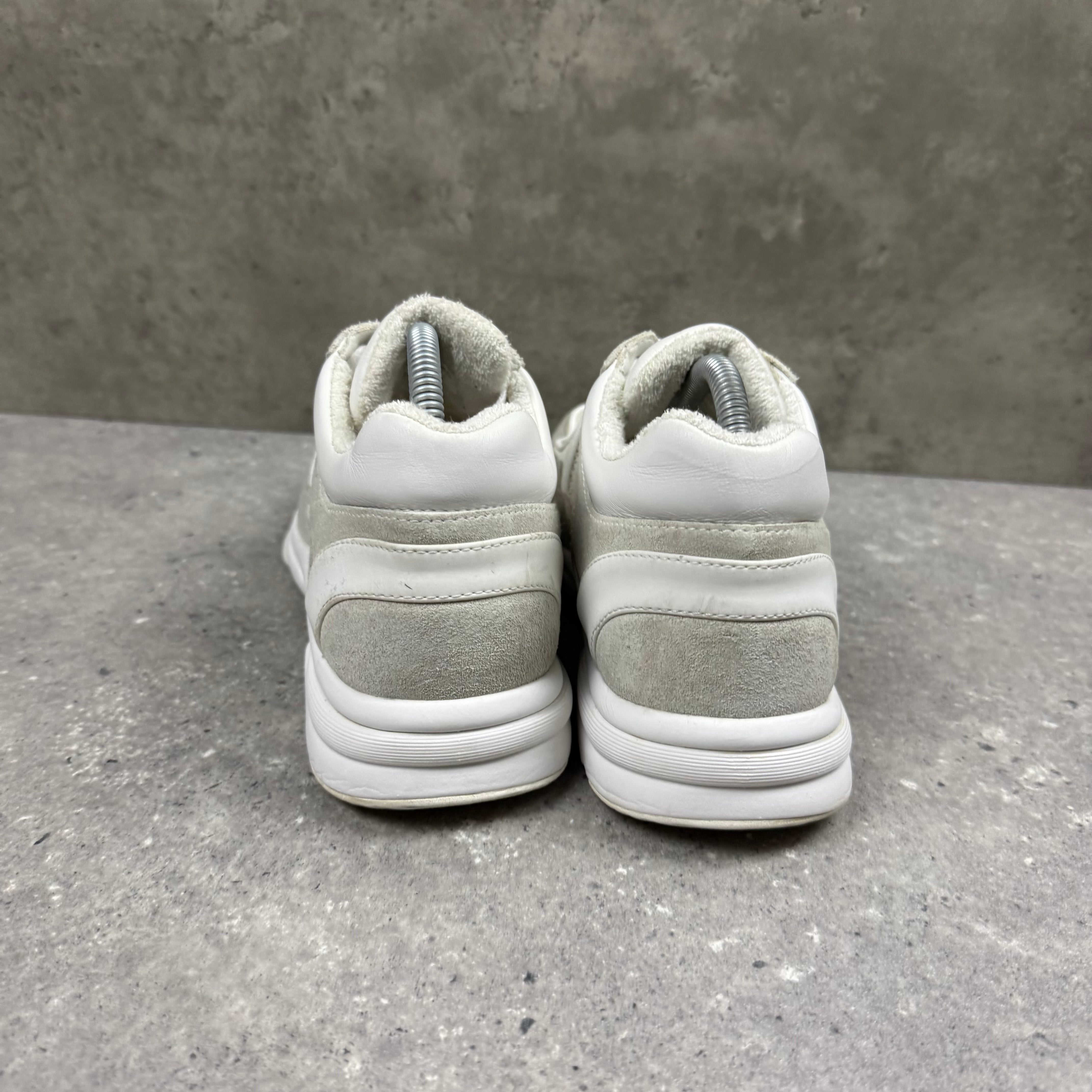 CHANEL RUNNERS WHITE -  (EU40 / UK6)