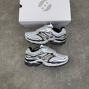 SAUCONY OMNI PRO GRID 9 - WHITE / GOLD