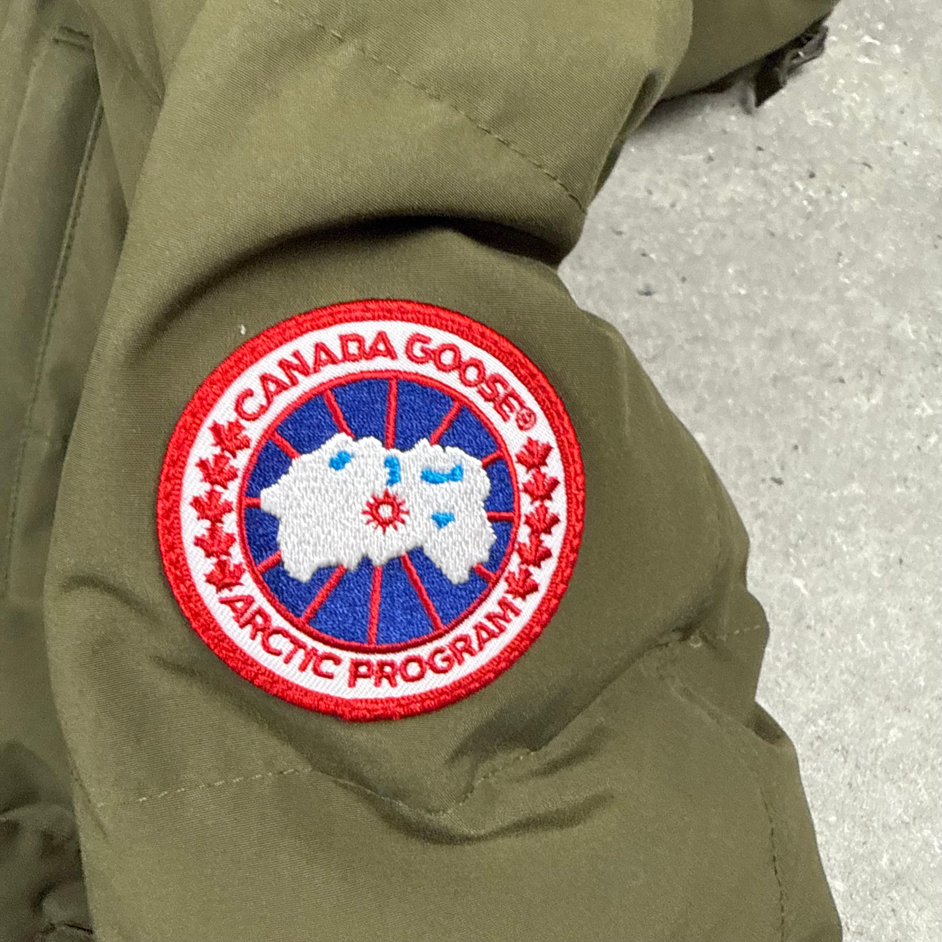 CANADA GOOSE CARSON PARKA MILITARY GREEN  - (S)