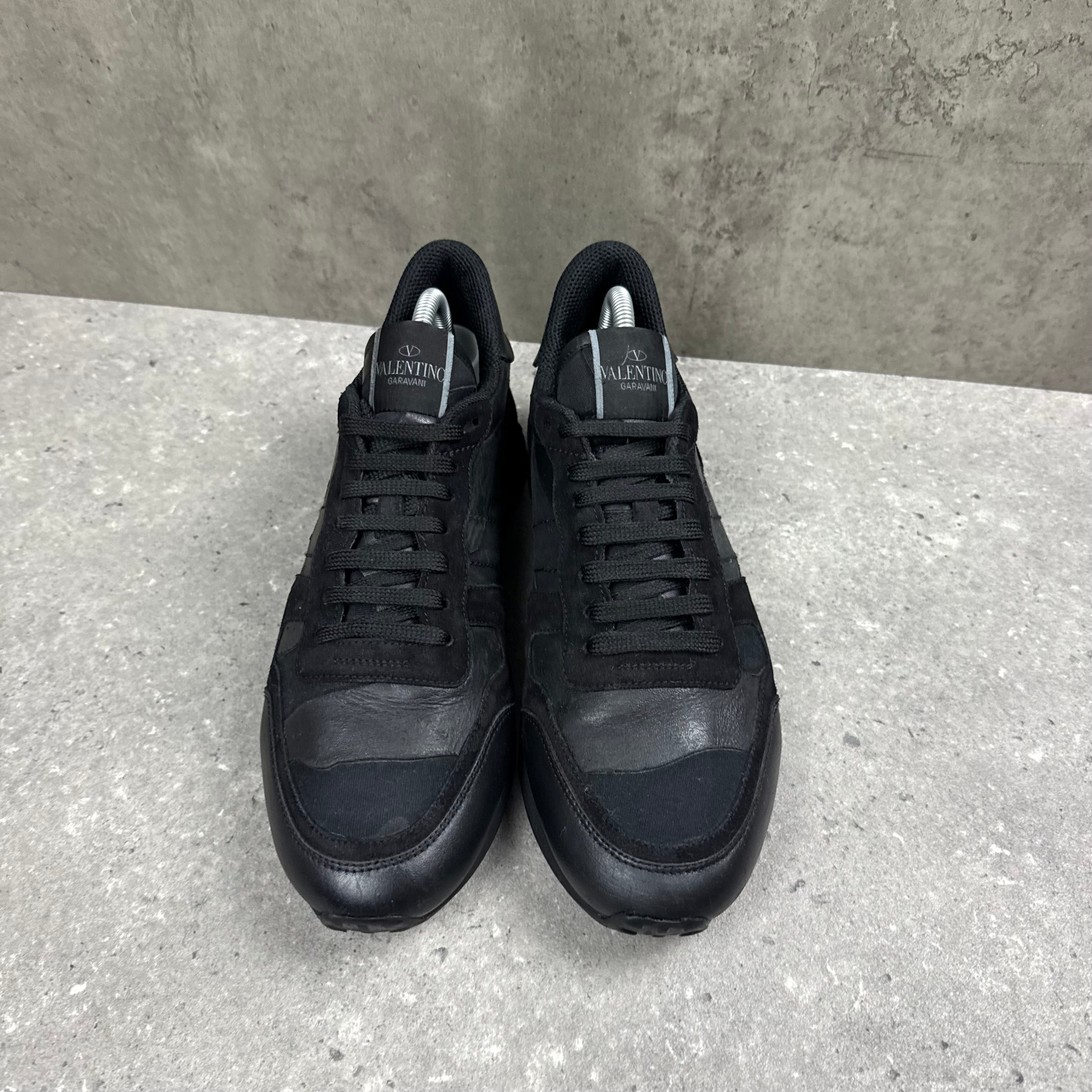 VALENTINO ROCKRUNNER BLACK - (EU42 / UK8)