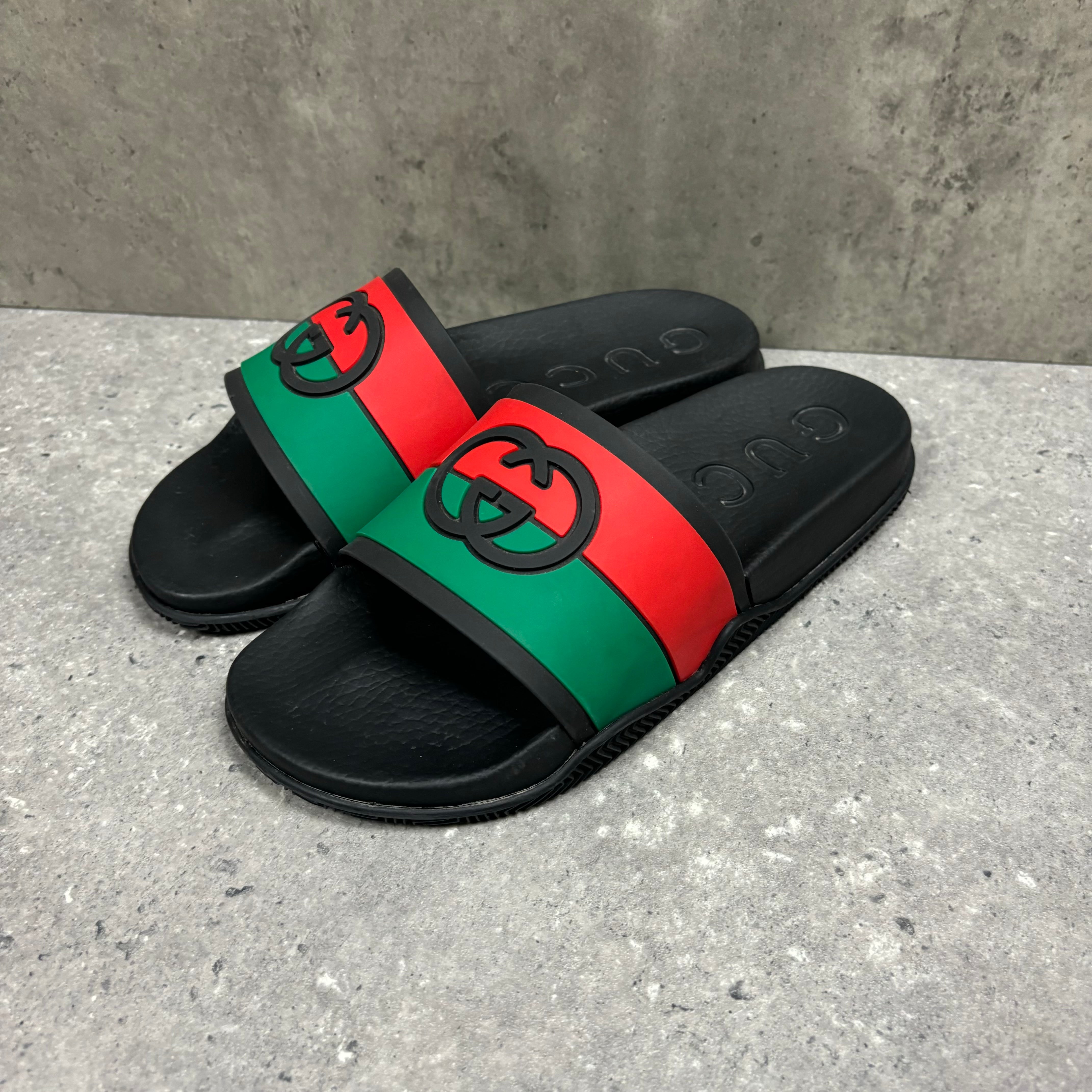 GUCCI SLIDERS - (EU41 / UK7)