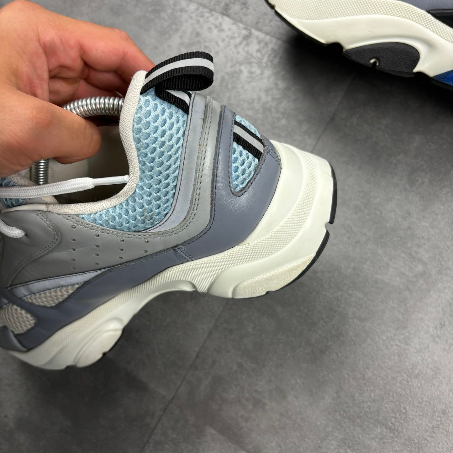 DIOR B22 TRAINERS - BABY BLUE (FITS 7)