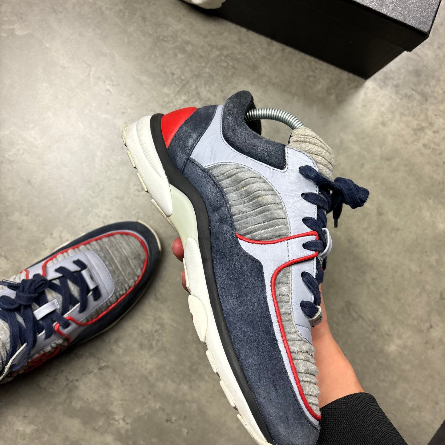 CHANEL RUNNERS "NAVY VELVET" (FITS 6/6.5)