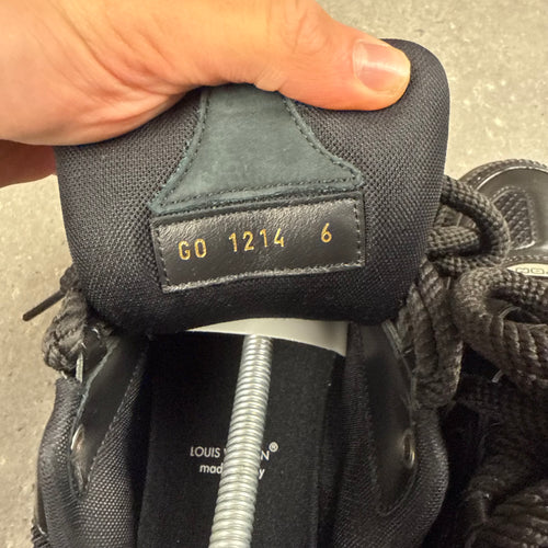 LOUIS VUITTON SKATES BLACK - EU40 (FITS UK 7)