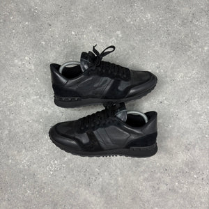 VALENTINO ROCKRUNNER BLACK - (EU42 / UK8)