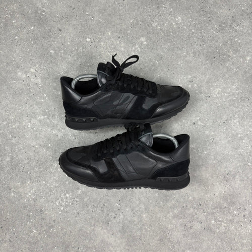 VALENTINO ROCKRUNNER BLACK - (EU42 / UK8)