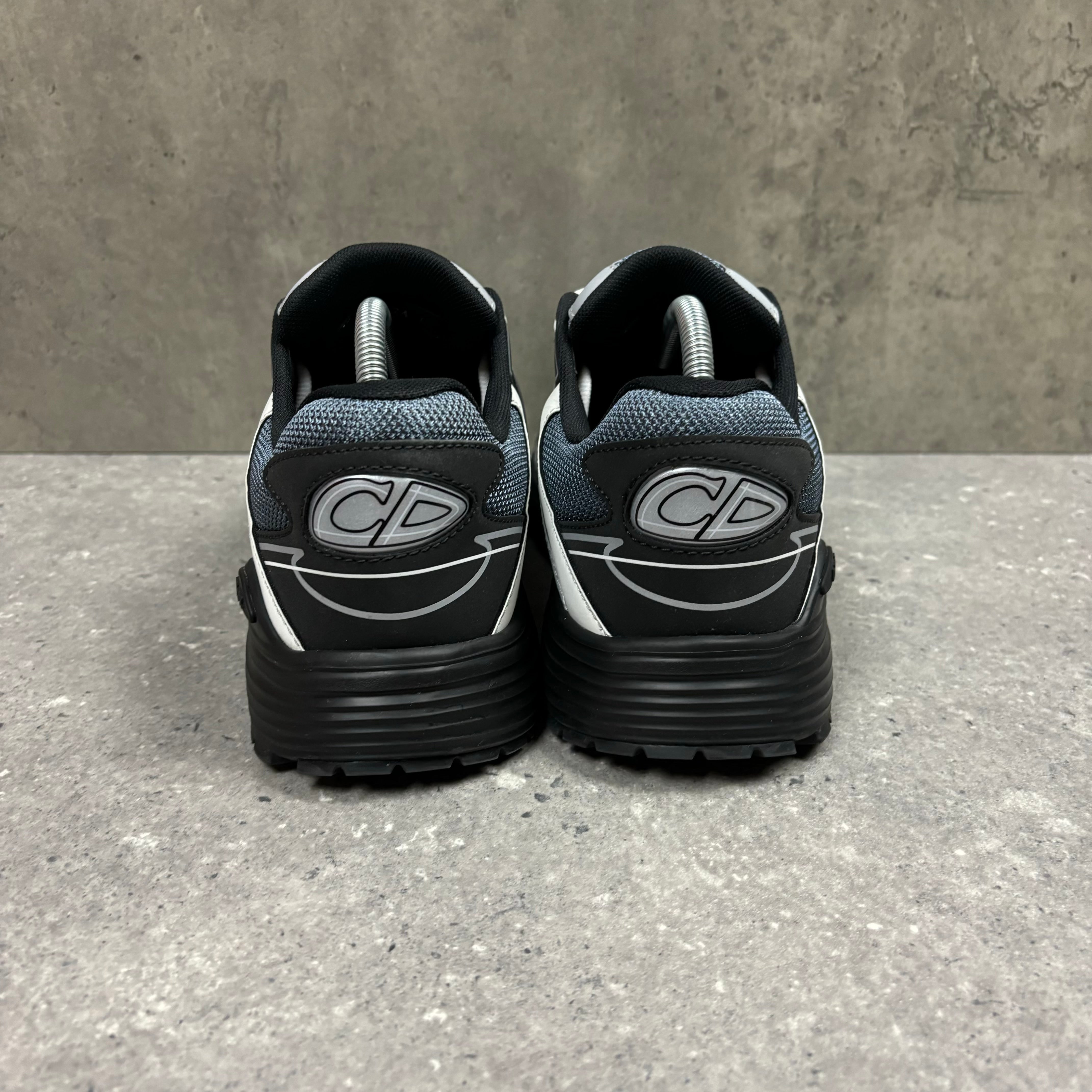 DIOR B30 GREY/BLACK - (EU 42 / UK 8)
