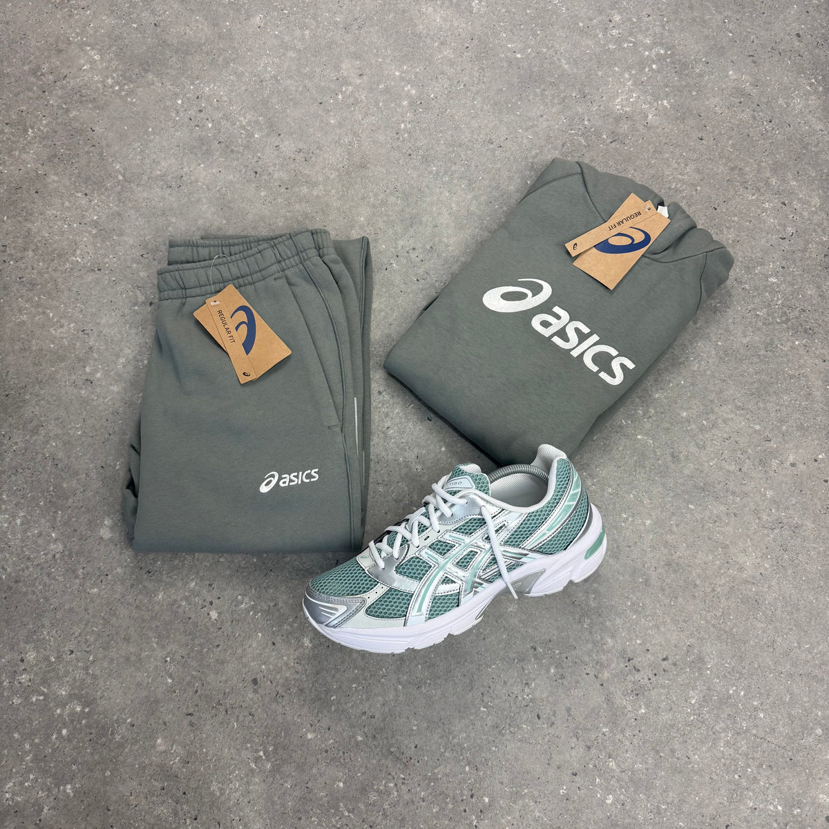 ASICS FLEECE CLUB TRACKSUIT - LICHEN GREEN