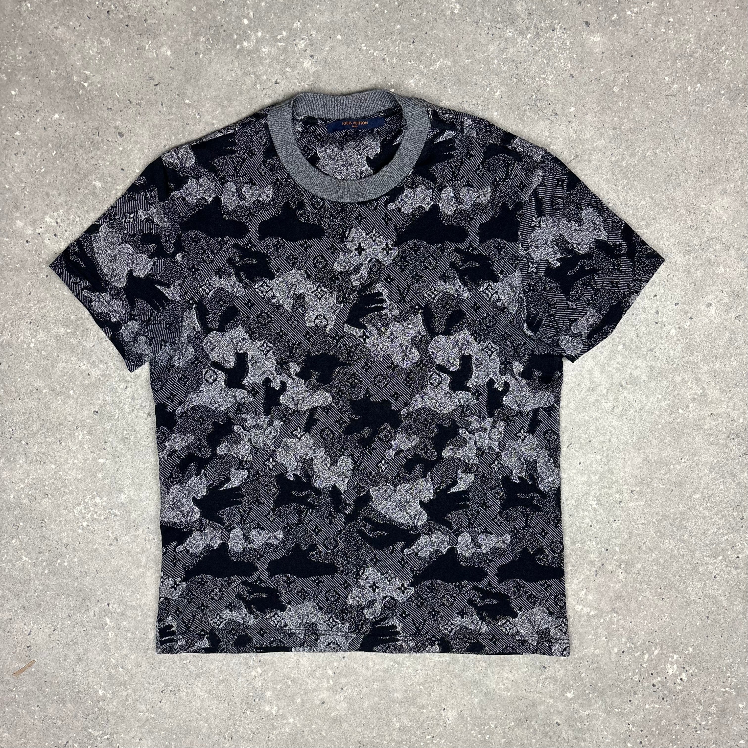 LOUIS VUITTON CAMO JACQUARD T-SHIRT - (S)