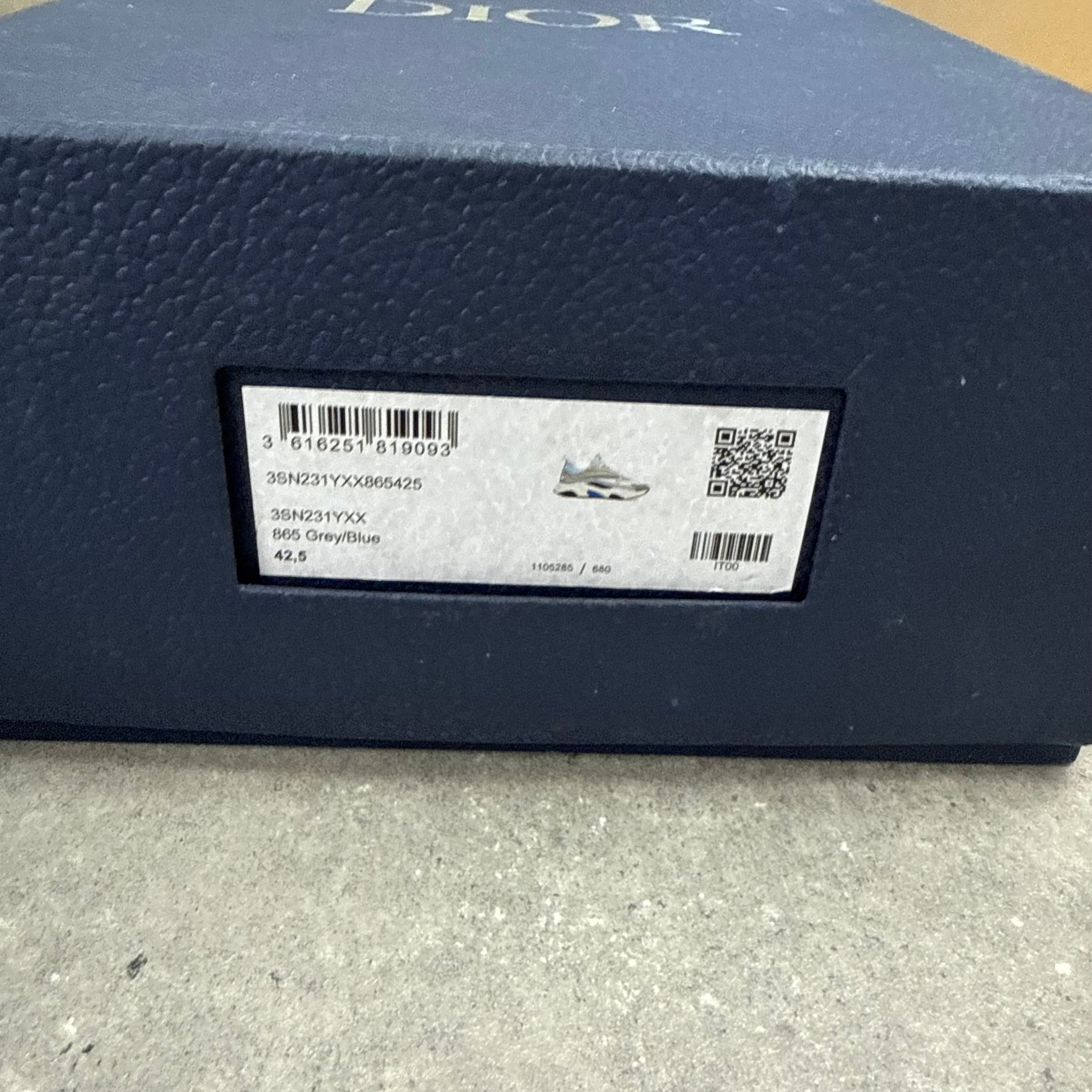 DIOR B22 BABY BLUE - (EU42.5 / UK8.5)