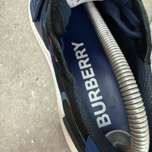 BURBERRY RAMSEY -  (EU41.5 / UK7.5)