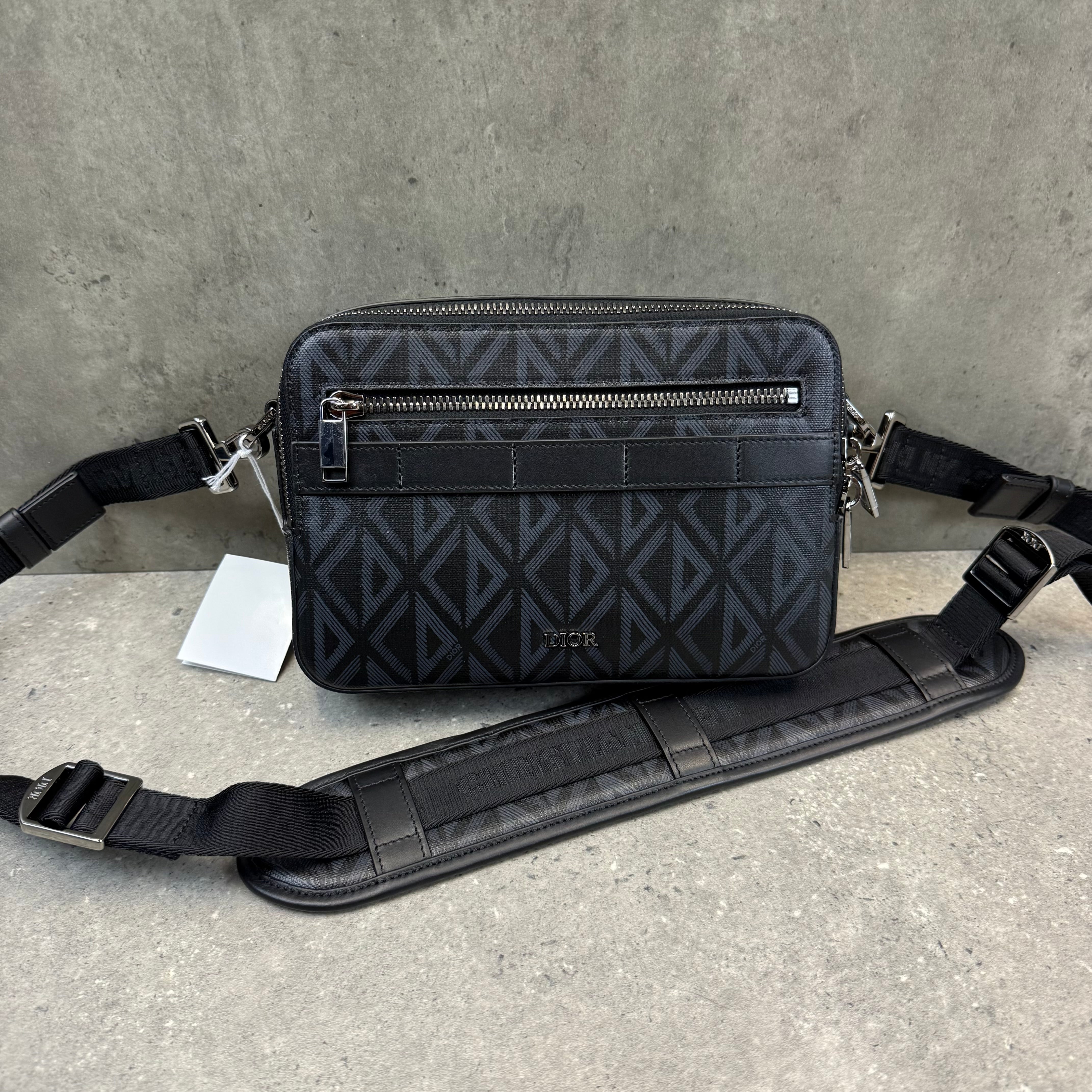 DIOR DIAMOND MESSENGER BAG - BLACK