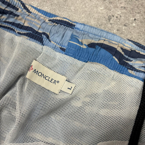 MONCLER SWIM SHORTS (L)