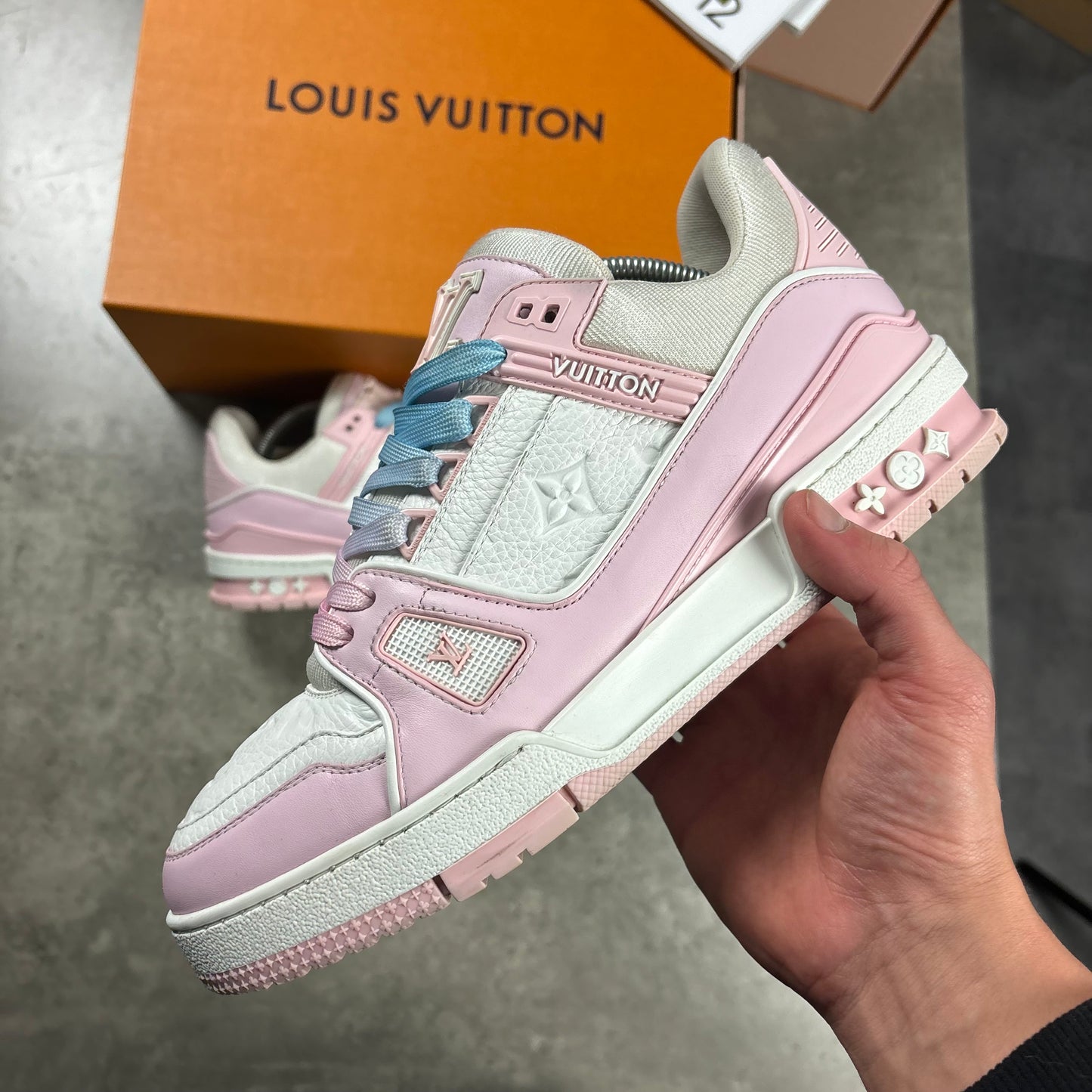 LOUIS VUITTON SNEAKERS (FITS 7)