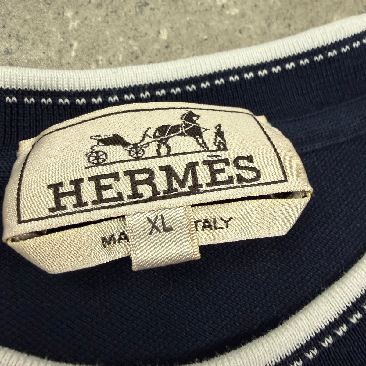 HERMES “H” T-SHIRT NAVY - XL (FITS L)