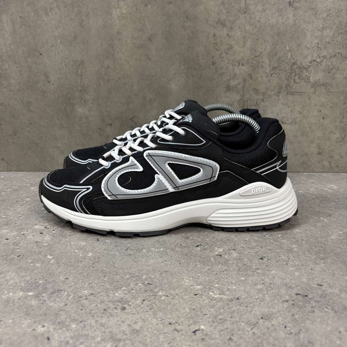 DIOR B30 BLACK / WHITE - (EU 42 / UK 8)