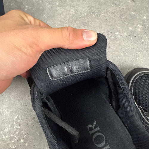 DIOR B30 BLACK (EU 41 / UK 7)