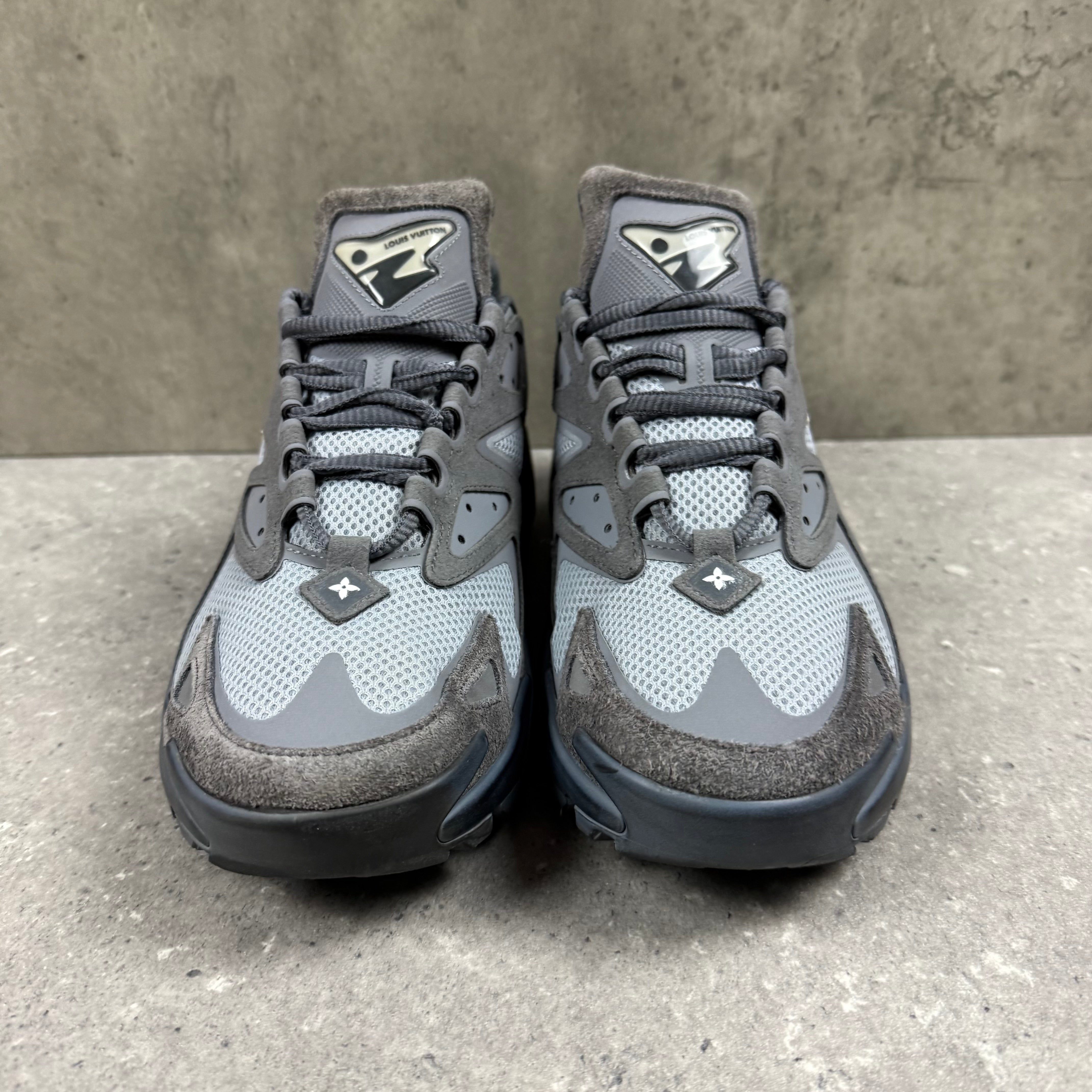LOUIS VUITTON TACTICS GREY - EU41 (FITS UK 8)