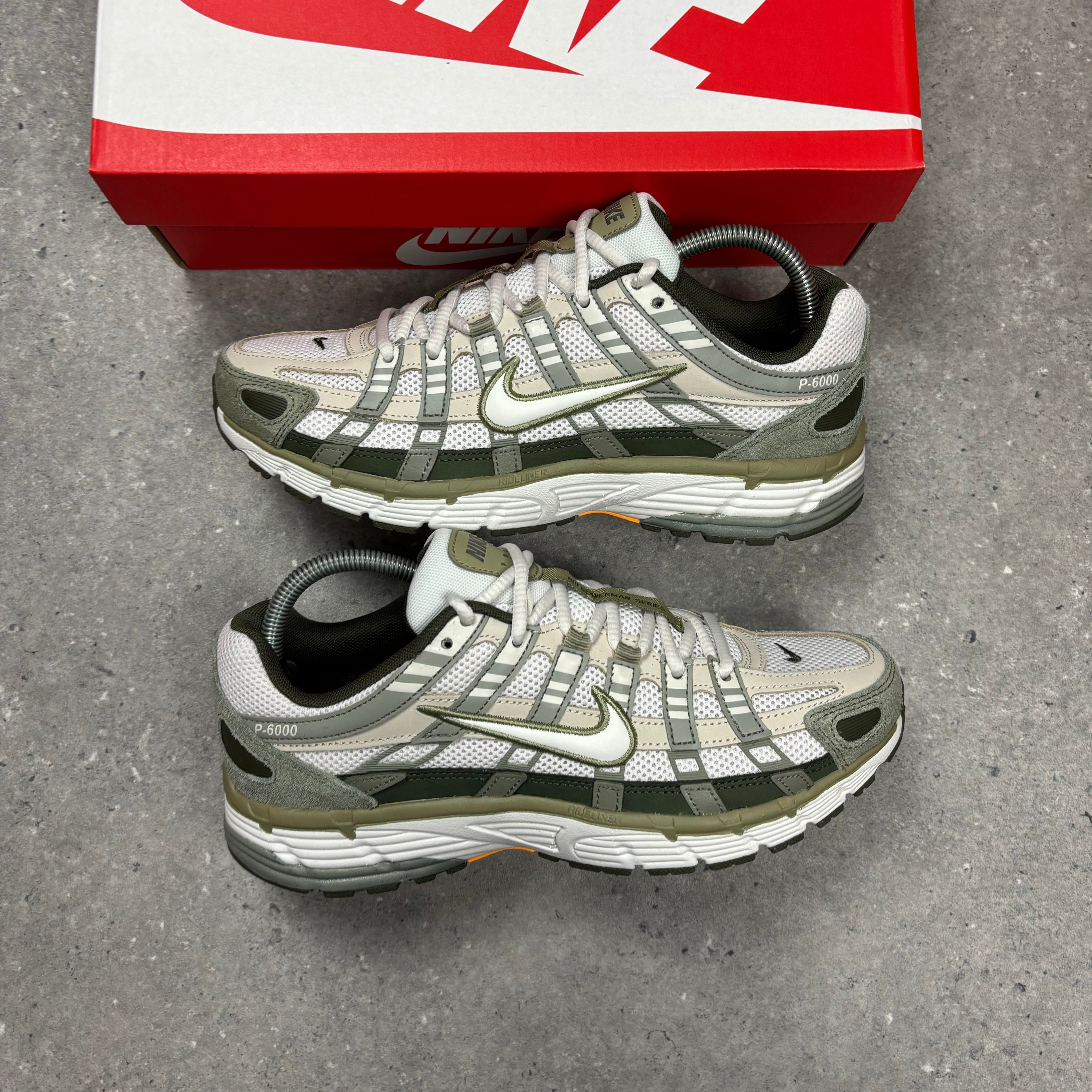 NIKE P-6000 -  CARGO KHAKI