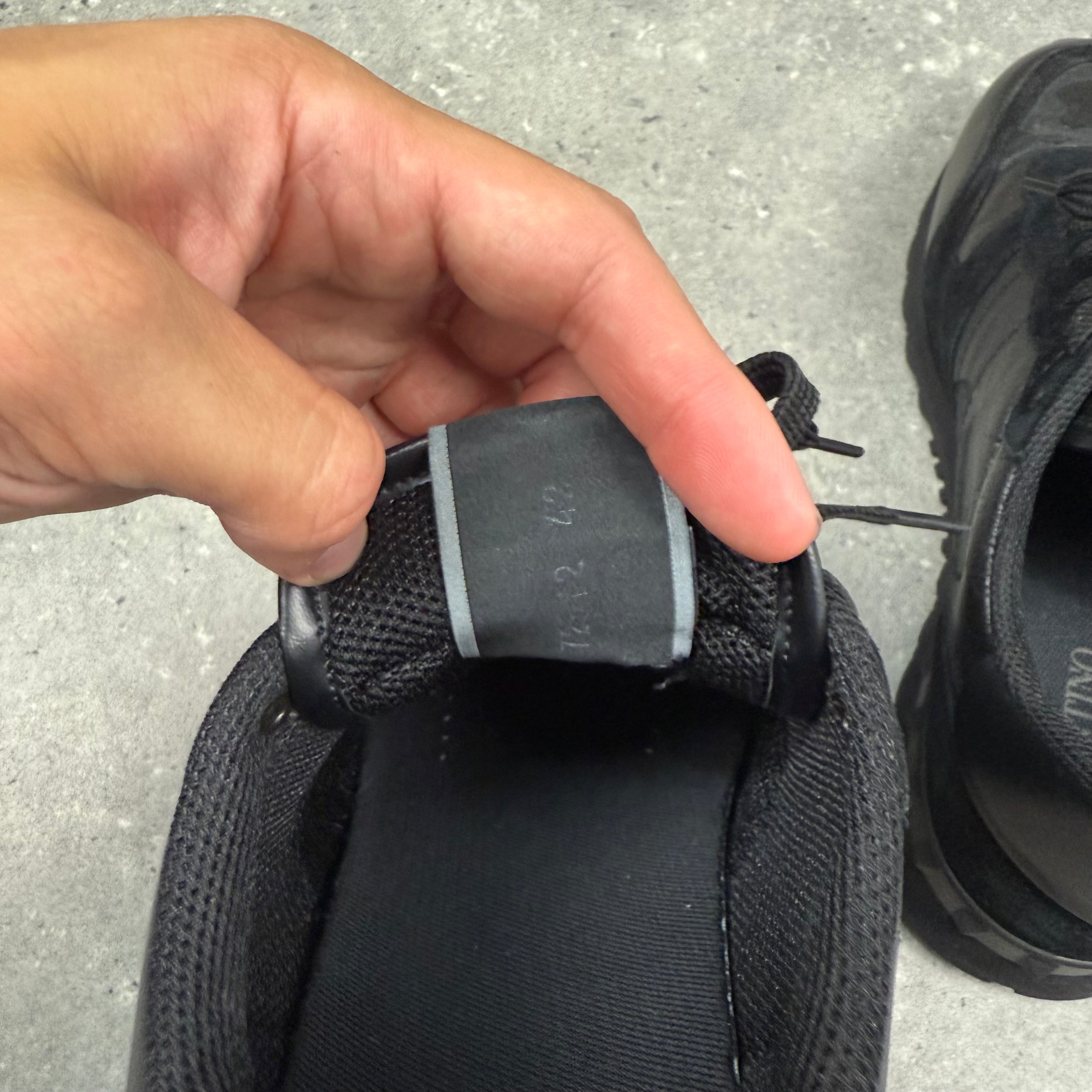 VALENTINO ROCKRUNNER BLACK - (EU42 / UK8)