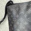 LOUIS VUITTON MESSENGER BAG