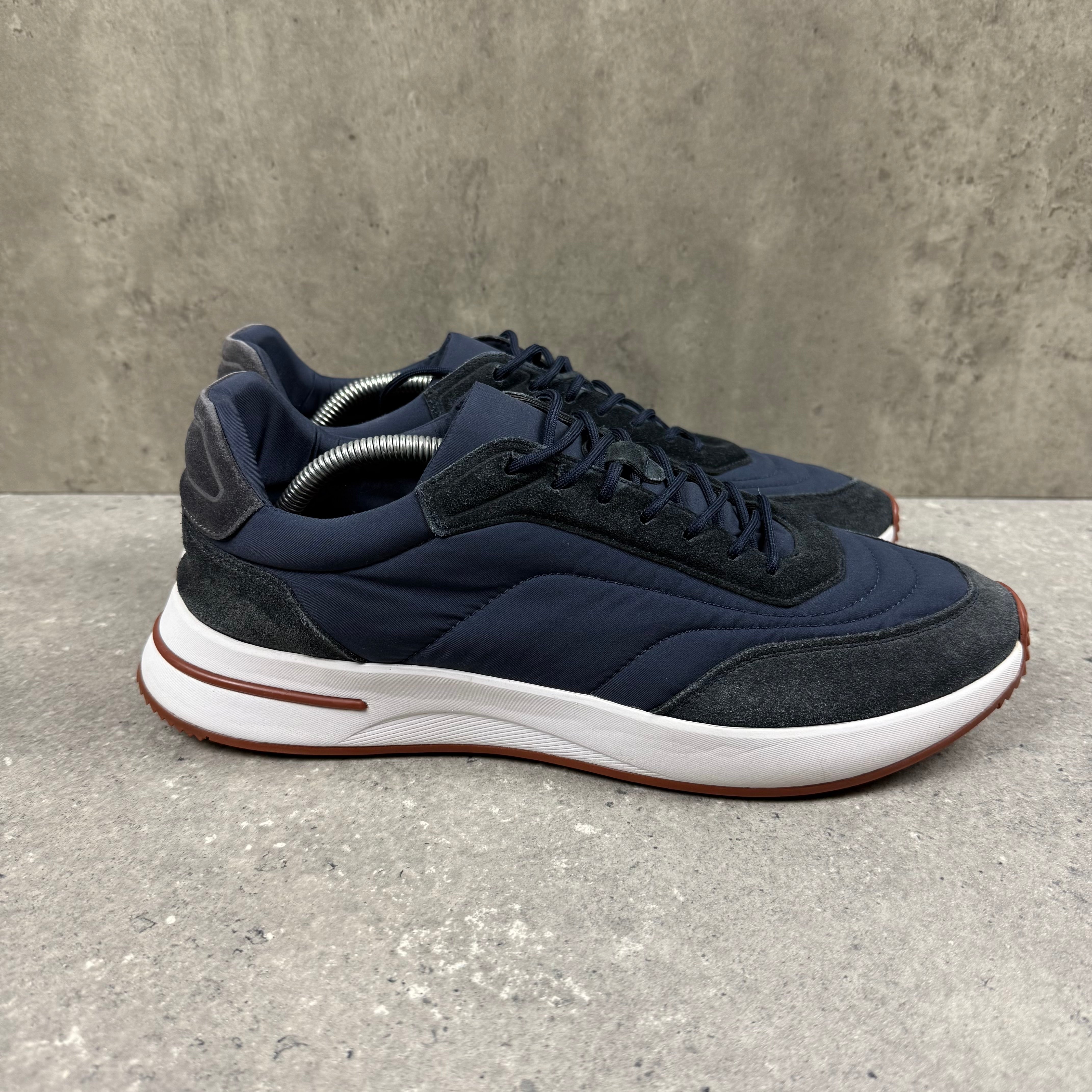 LORO PIANA WEEKEND WALK - (EU45 / UK11)