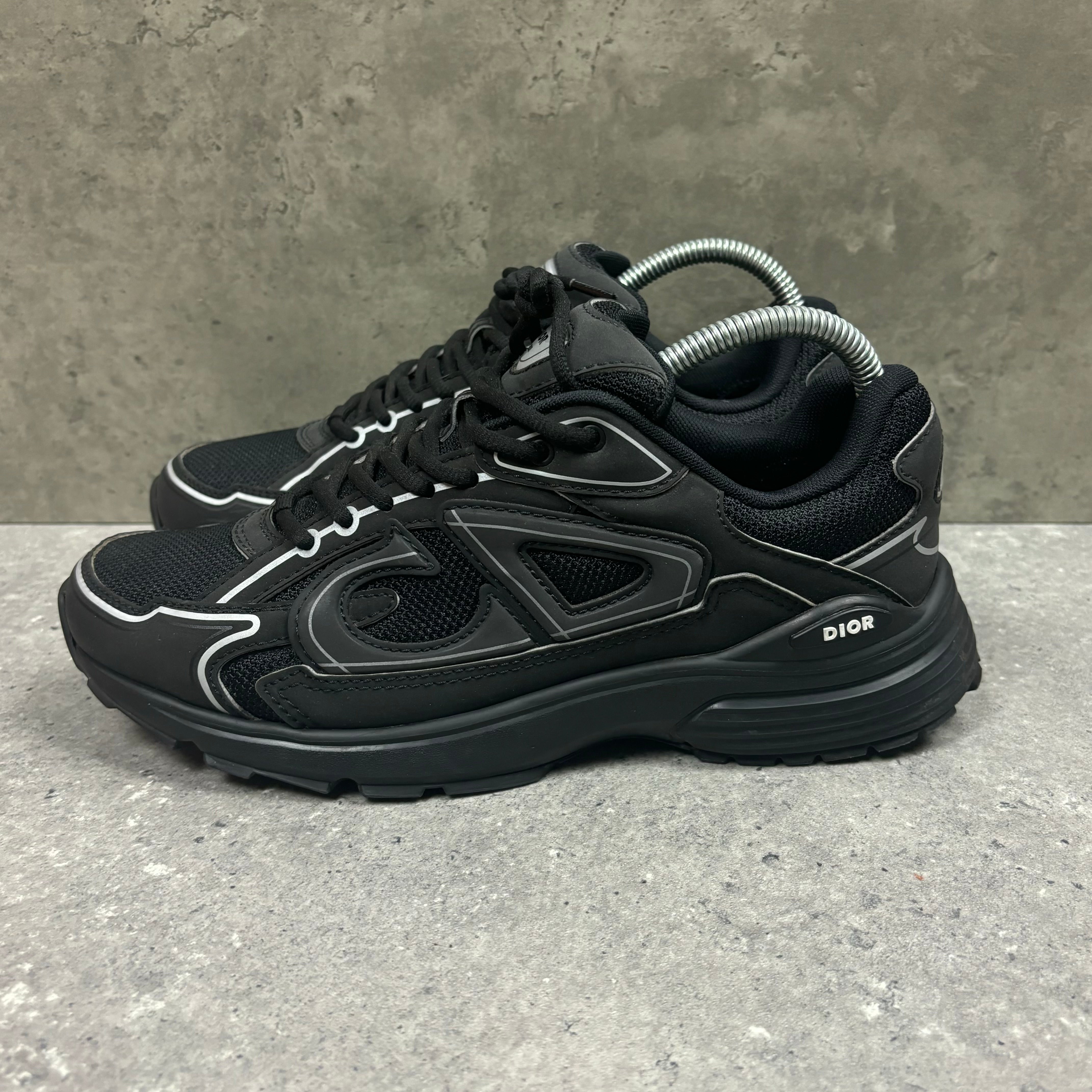 DIOR B30 BLACK - (EU 40 / UK 6)