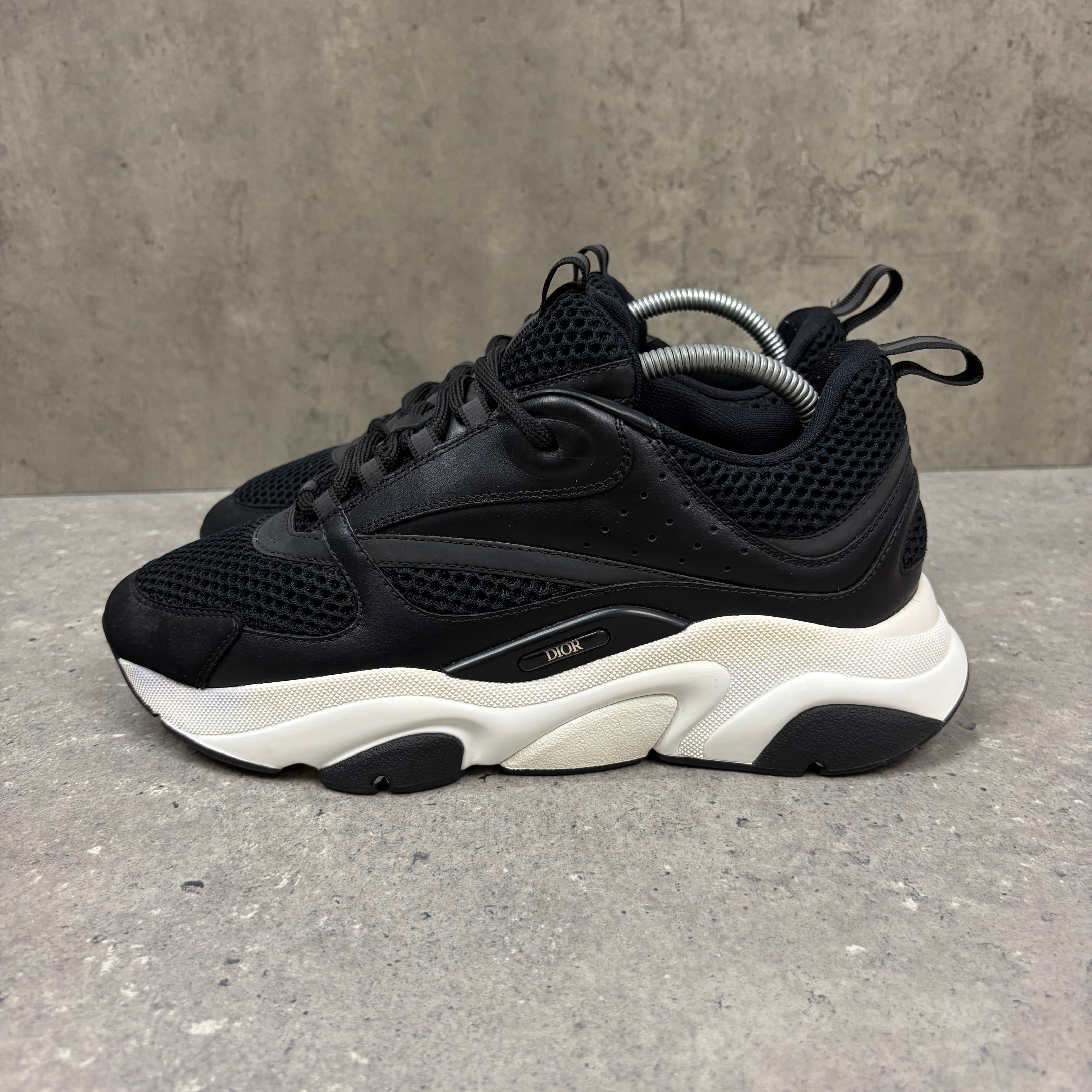 DIOR B22 BLACK / WHITE - (EU42 / UK8)