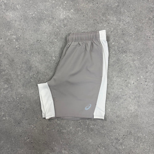 ASICS CORE SHORTS - MOONROCK / OATMEAL