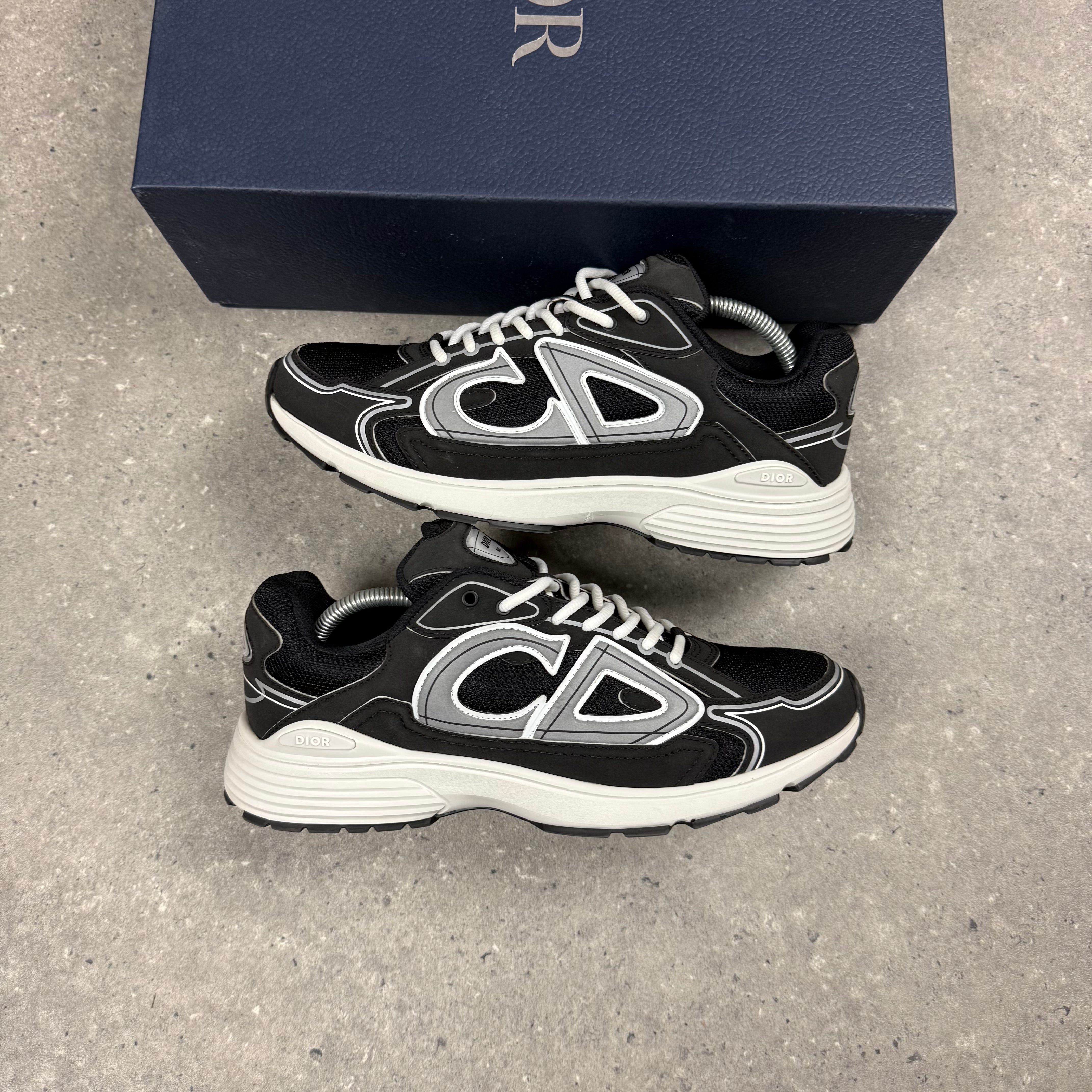 DIOR B30 BLACK/WHITE -  (EU43 / UK9)